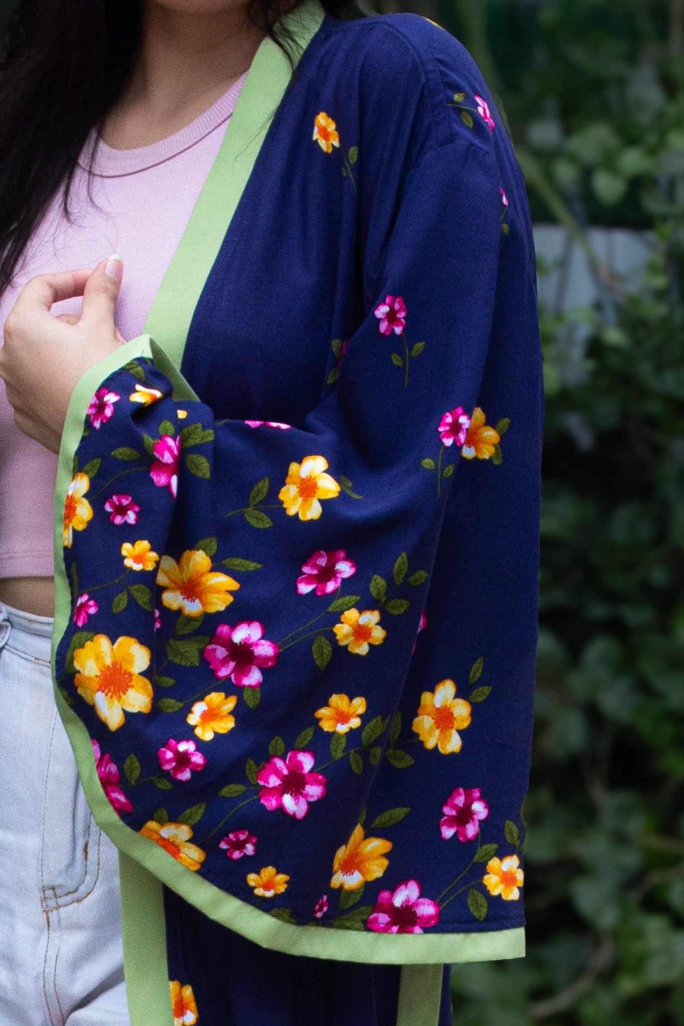 ✦ Midnight Petal Butterfly – Super Soft Navy Blue Floral Cotton Kimono with Butterfly-Sleeves