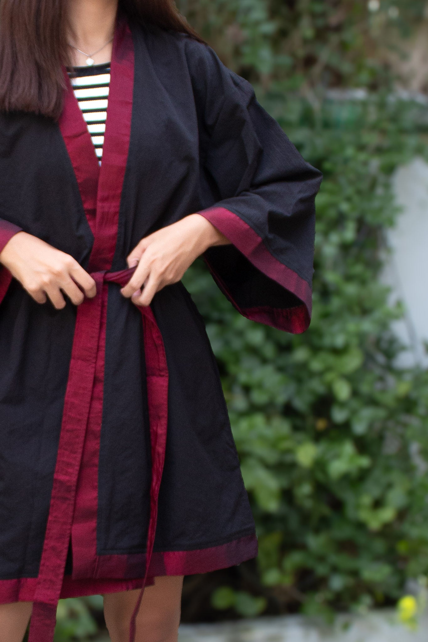✦ Shadow Grove – Sleek Textured Black Kimono with Elegant & Shiny Color Accents