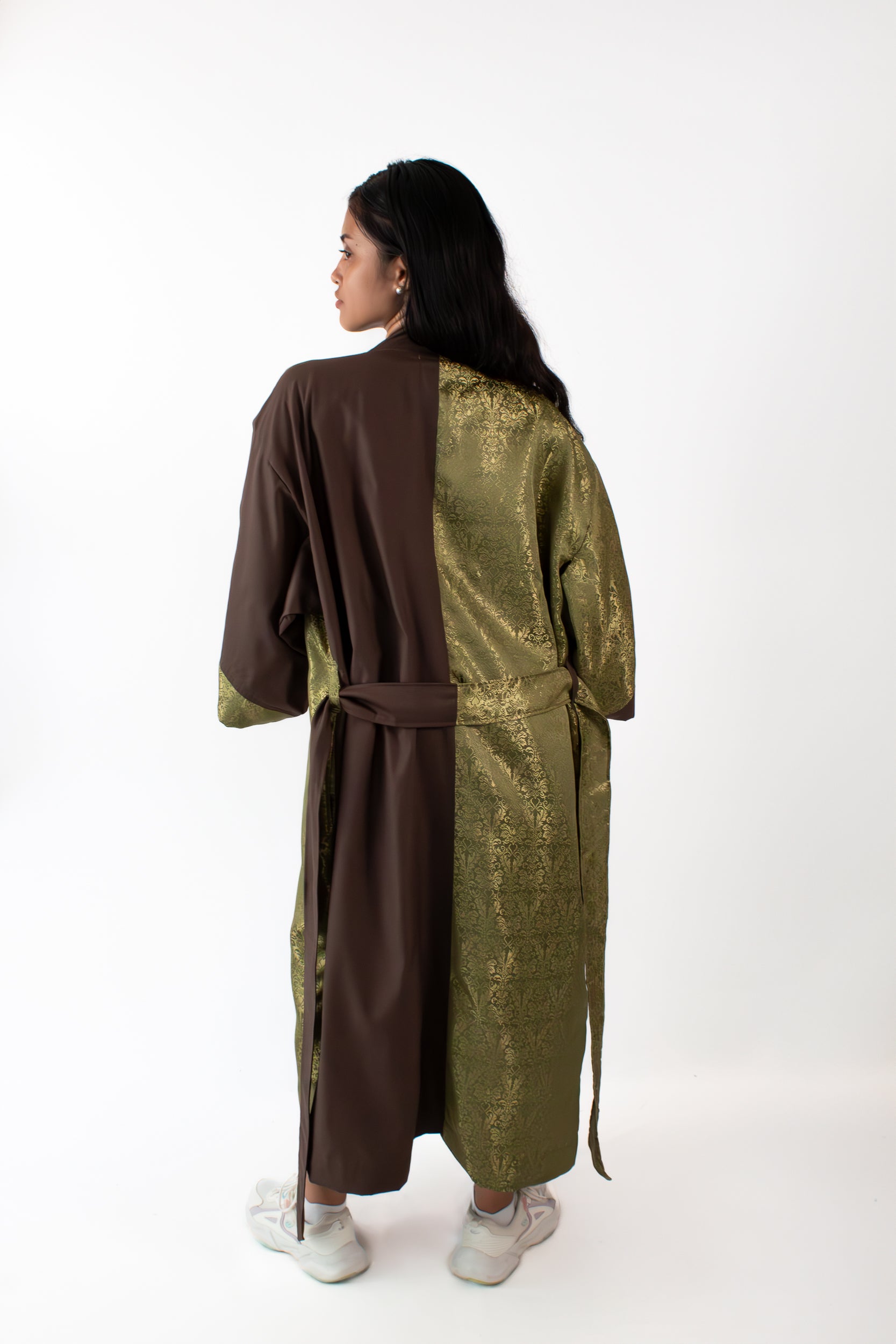 ✦ Root & Leaf - Brown and Shiny Olive Two-Toned Kimono with intricate Jacquard Pattern