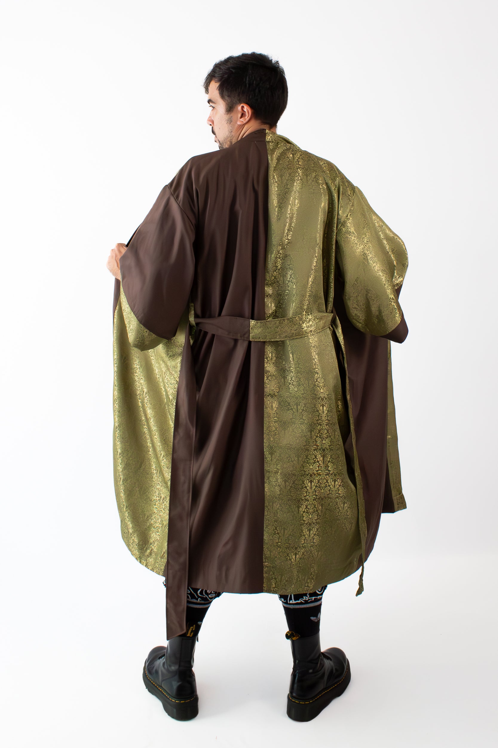 ✦ Root & Leaf - Brown and Shiny Olive Two-Toned Kimono with intricate Jacquard Pattern