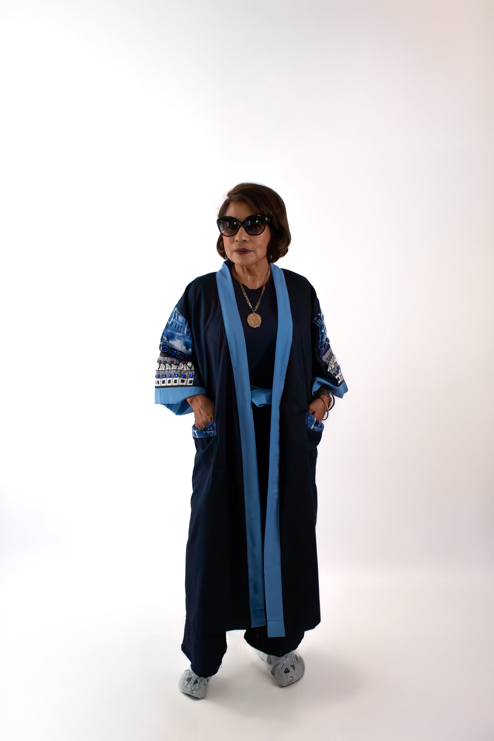 ✦ Kristall Glow - Rose's Upcycled Blue Kimono with Rhinestones