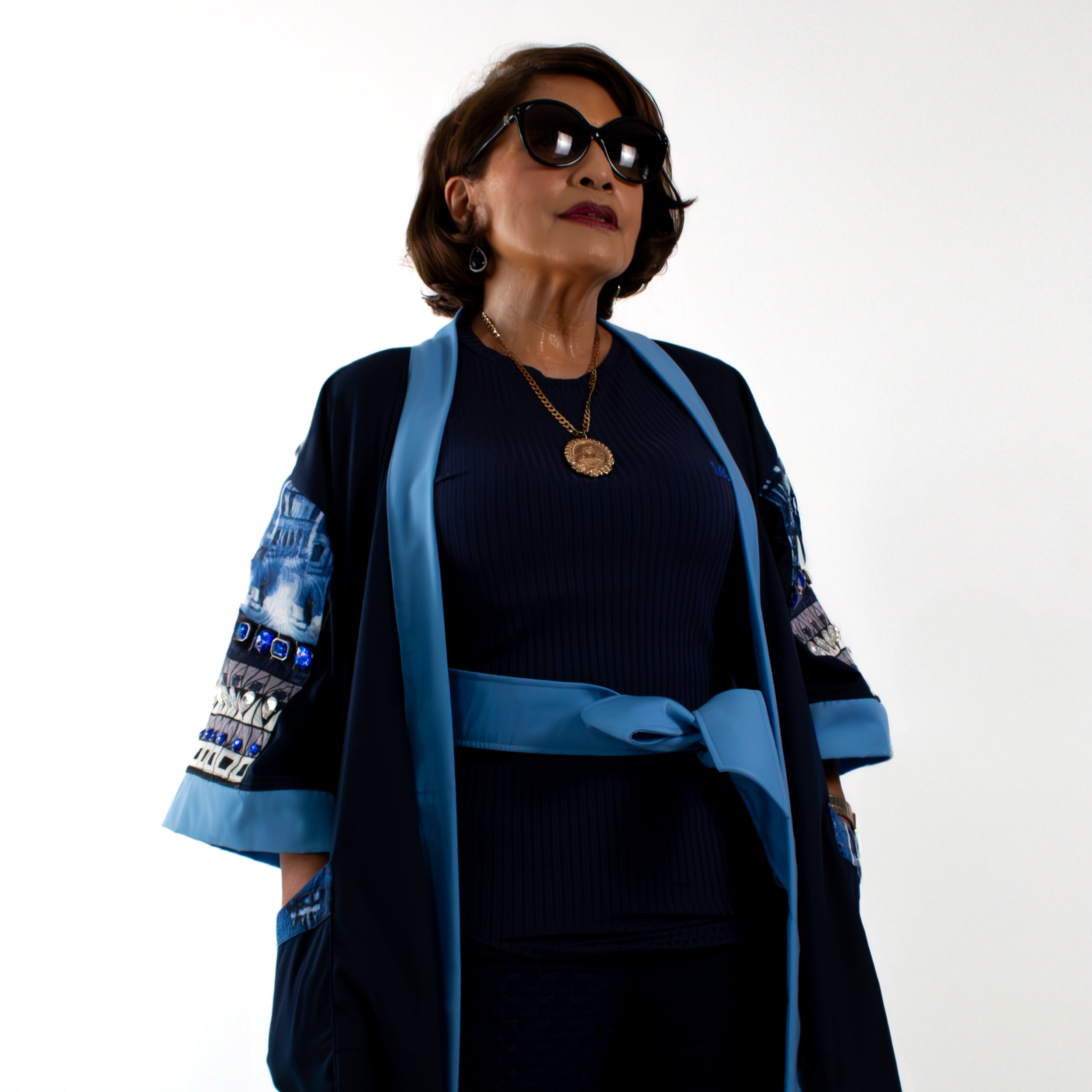✦ Kristall Glow - Rose's Upcycled Blue Kimono with Rhinestones
