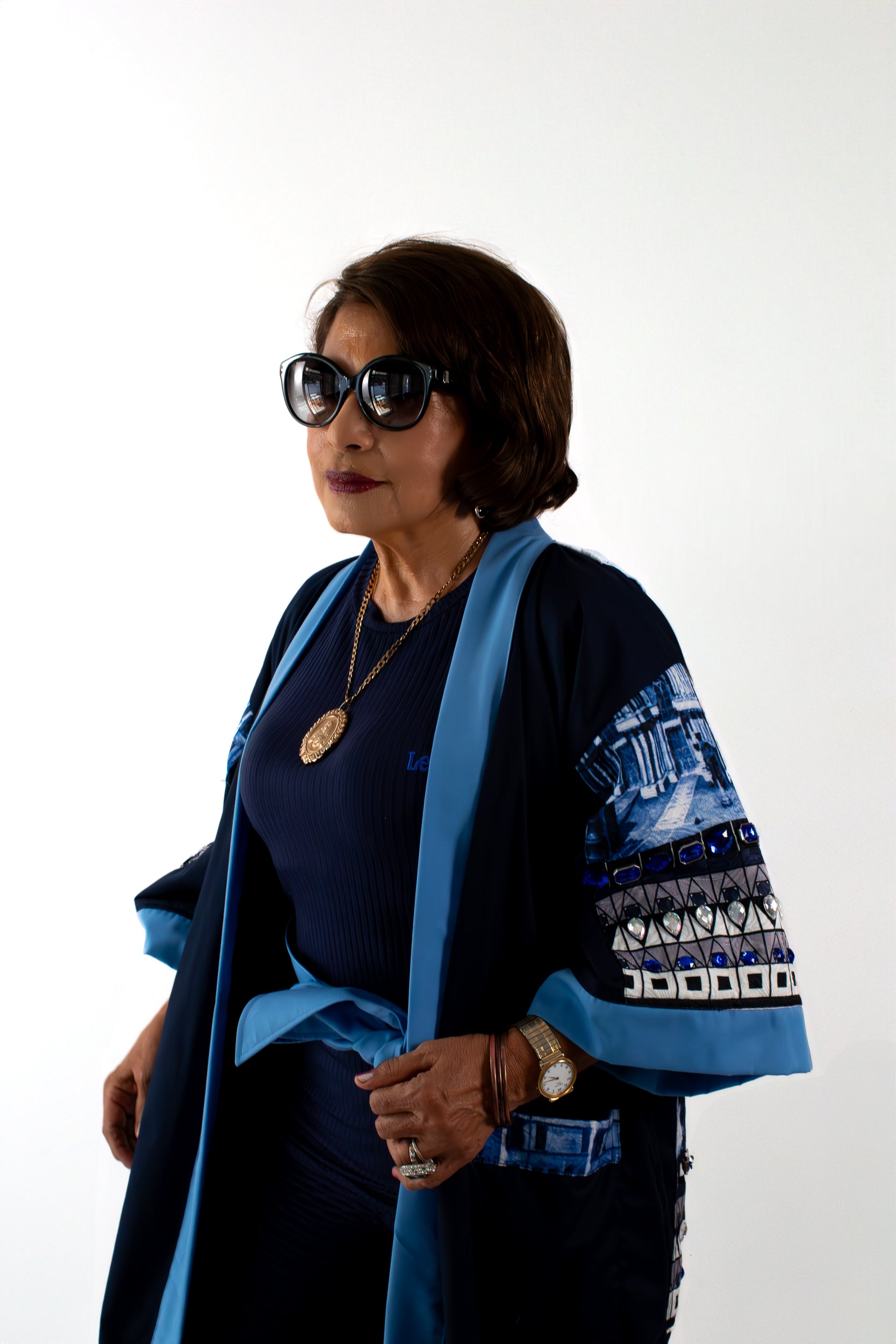 ✦ Kristall Glow - Rose's Upcycled Blue Kimono with Rhinestones