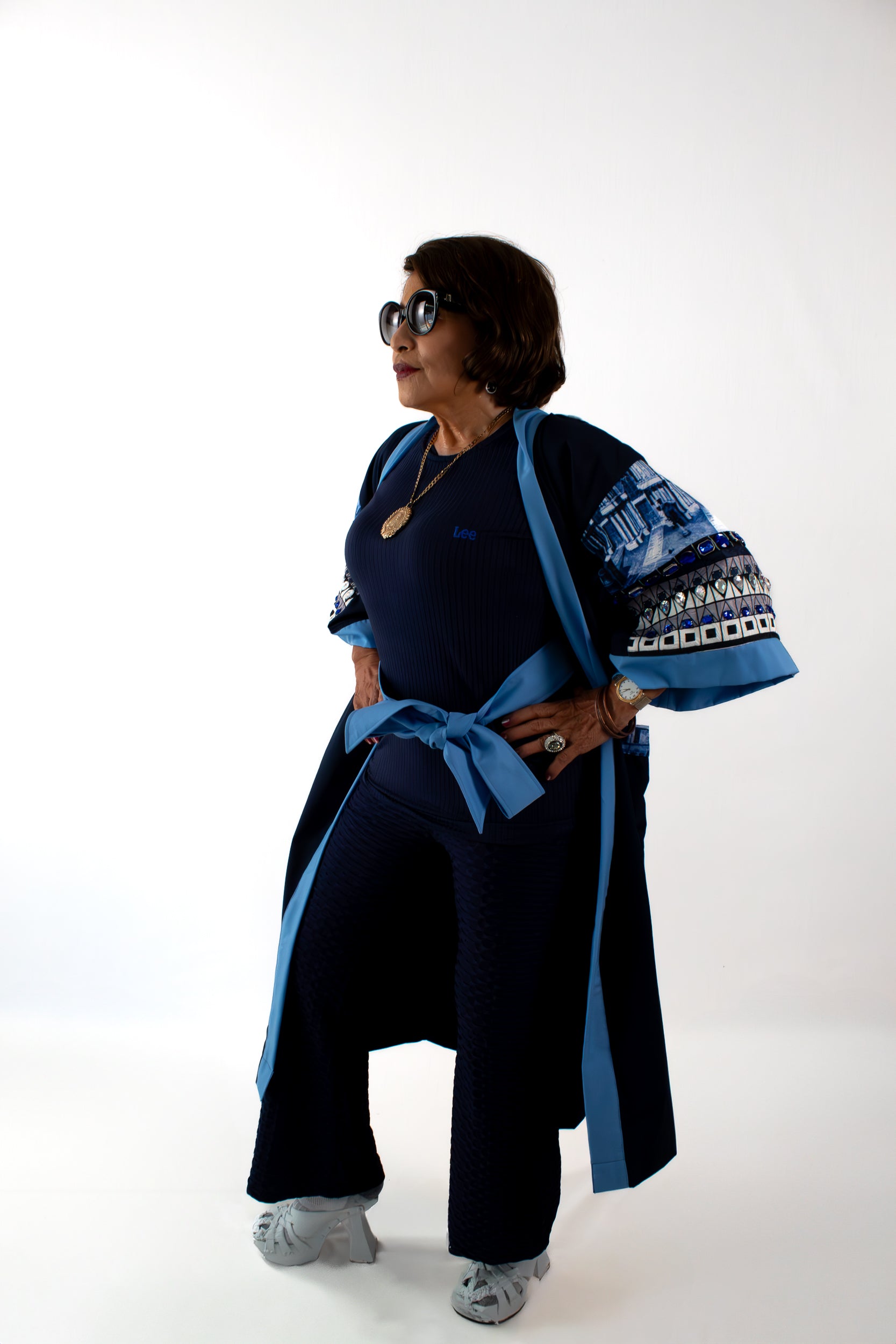 ✦ Kristall Glow - Rose's Upcycled Blue Kimono with Rhinestones