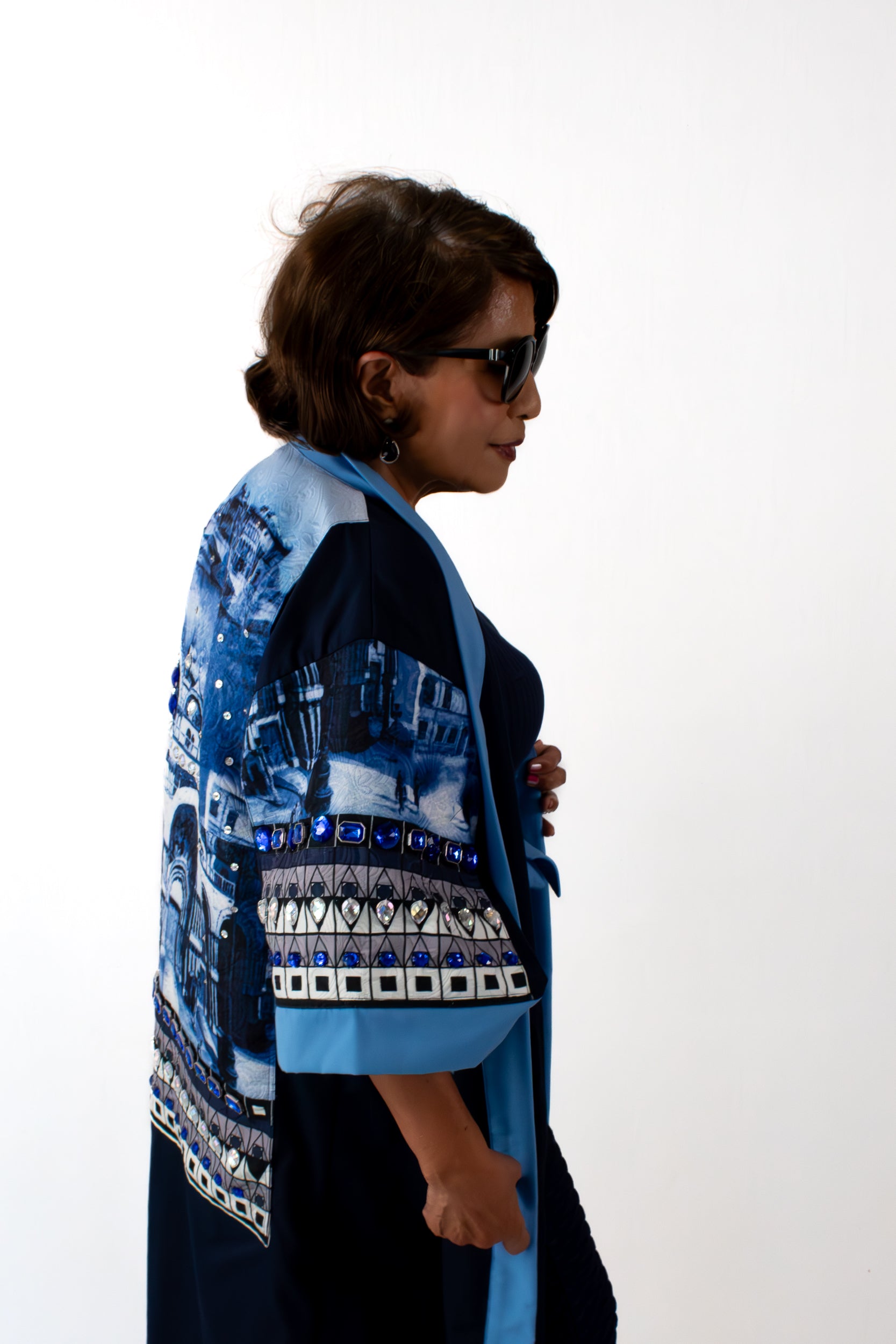 ✦ Kristall Glow - Rose's Upcycled Blue Kimono with Rhinestones