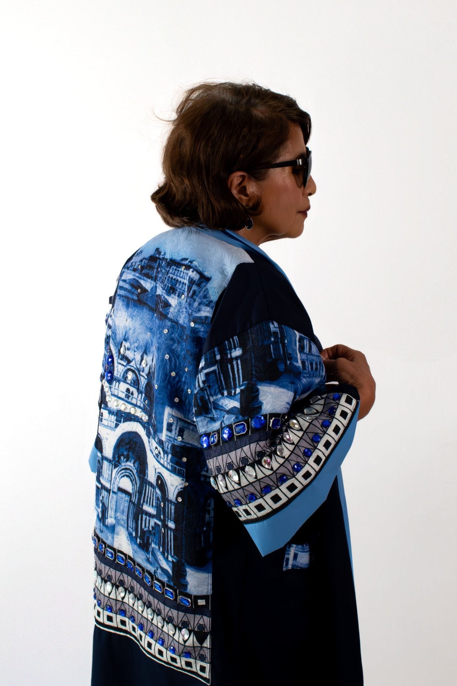 ✦ Kristall Glow - Rose's Upcycled Blue Kimono with Rhinestones
