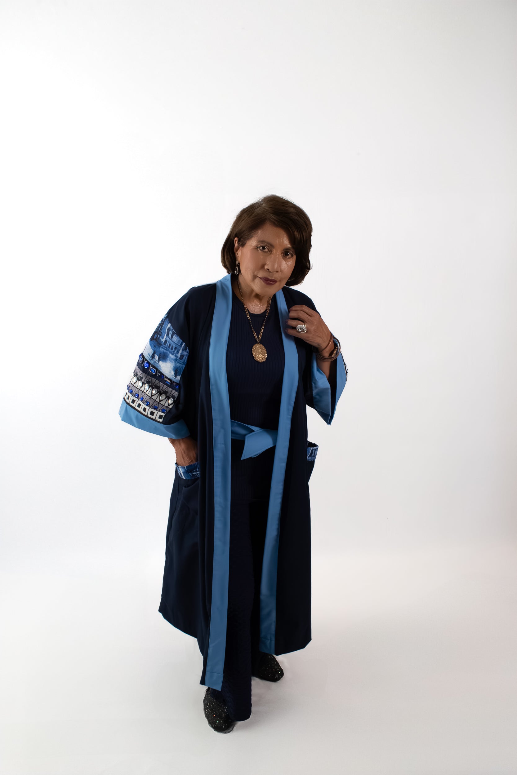 ✦ Kristall Glow - Rose's Upcycled Blue Kimono with Rhinestones