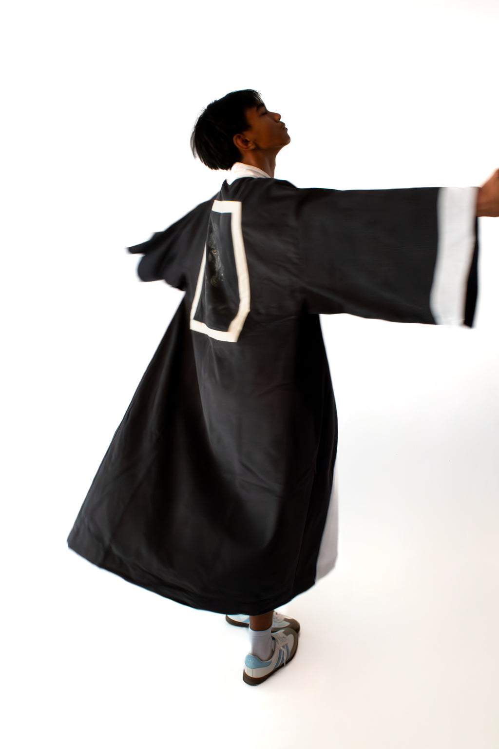 ✦ Aswang's Echo - Comfortable Grey Corduroy Kimono with Unique Dog Artwork