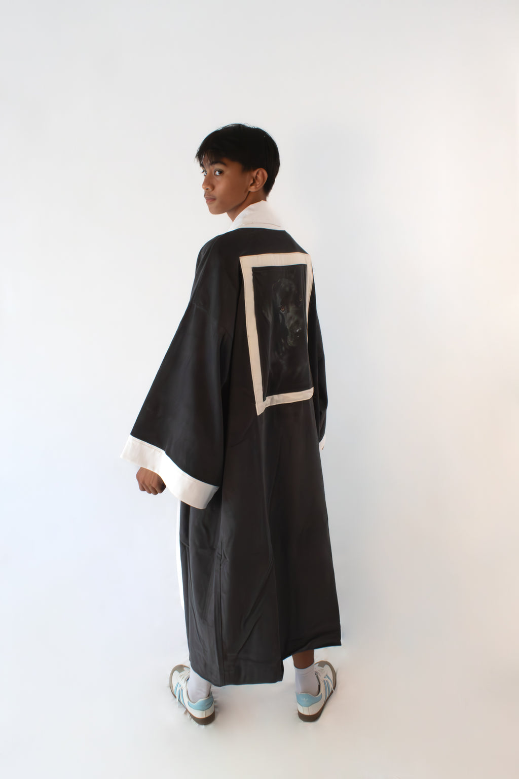 ✦ Aswang's Echo - Comfortable Grey Corduroy Kimono with Unique Dog Artwork
