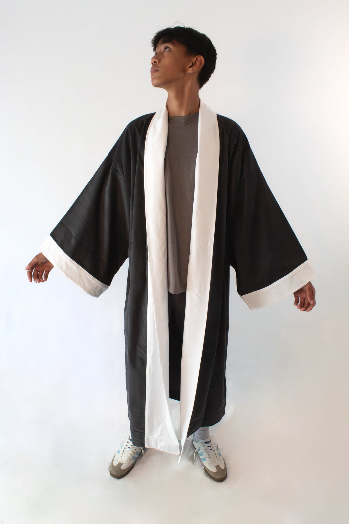 ✦ Aswang's Echo - Comfortable Grey Corduroy Kimono with Unique Dog Artwork
