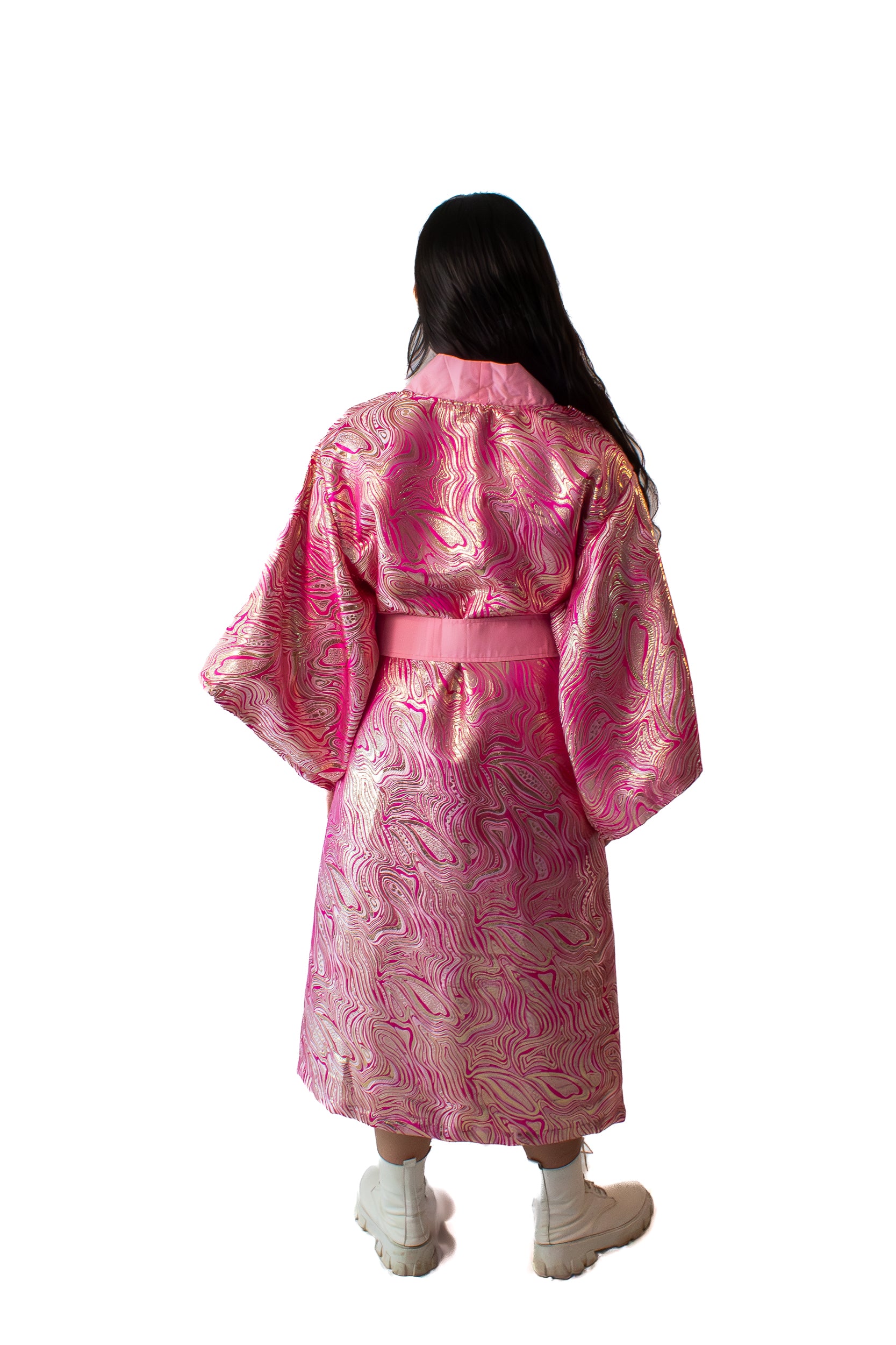 ✦ Pink Duality - Extravagant Reflective Patterned Kimono with Cotton Lining