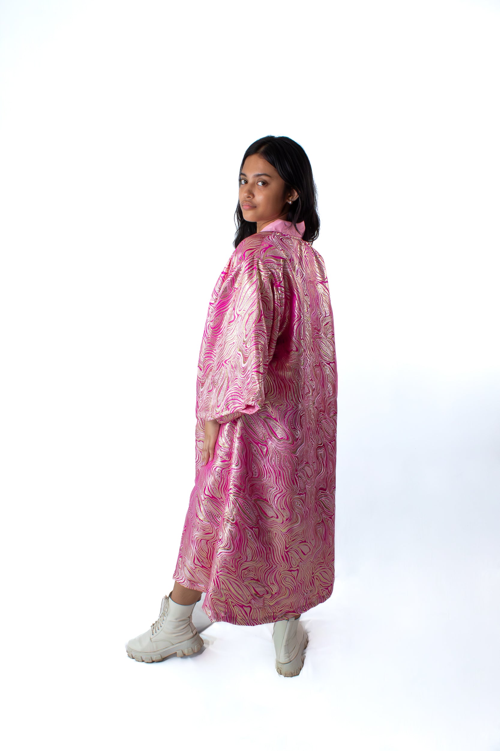 ✦ Pink Duality - Extravagant Reflective Patterned Kimono with Cotton Lining