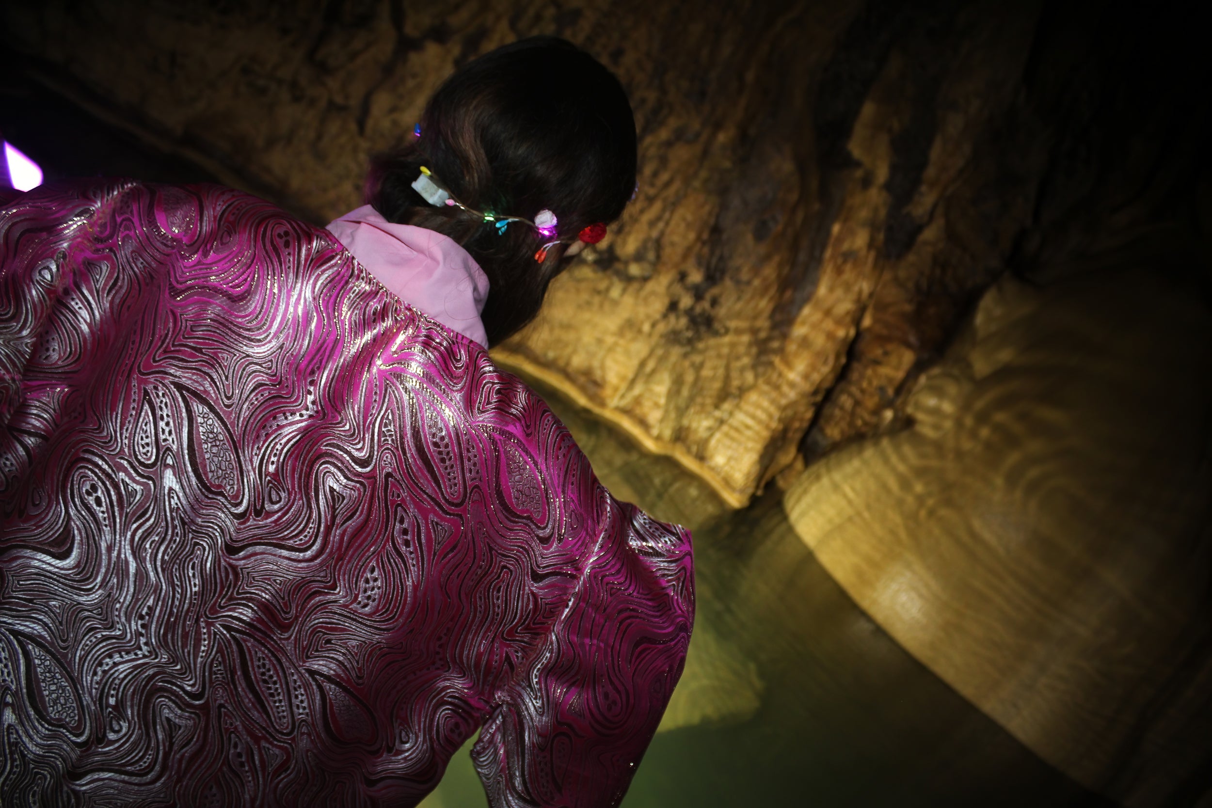 ✦ Pink Duality - Extravagant Reflective Patterned Kimono with Cotton Lining