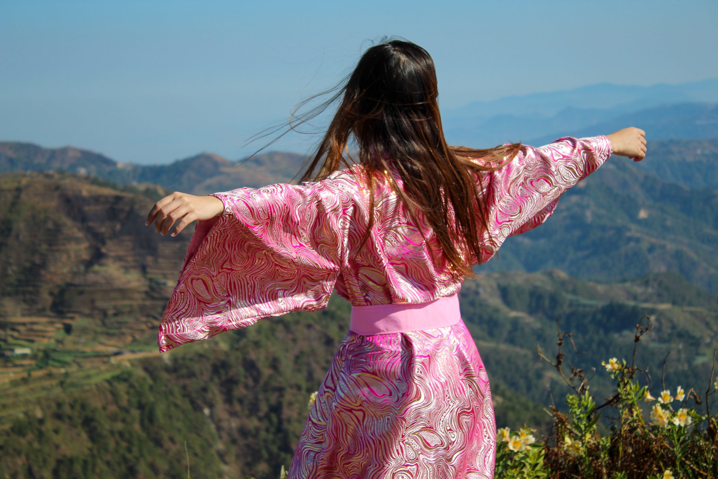 ✦ Pink Duality - Extravagant Reflective Patterned Kimono with Cotton Lining