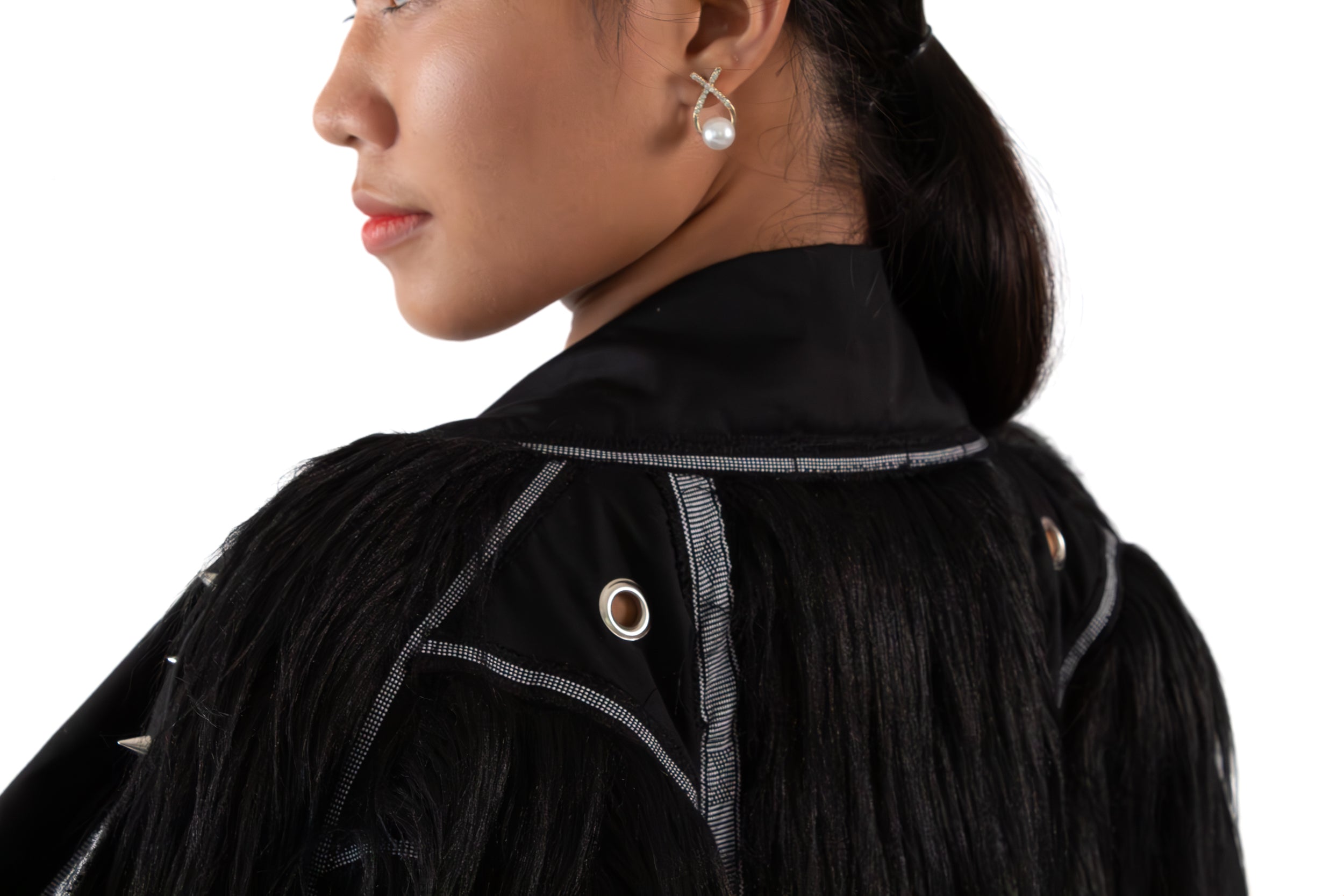 ✦ Oso Berlin - Ferocious Black Bear Kimono with Hand-Woven Fabric, Faux Fur & Embroidery