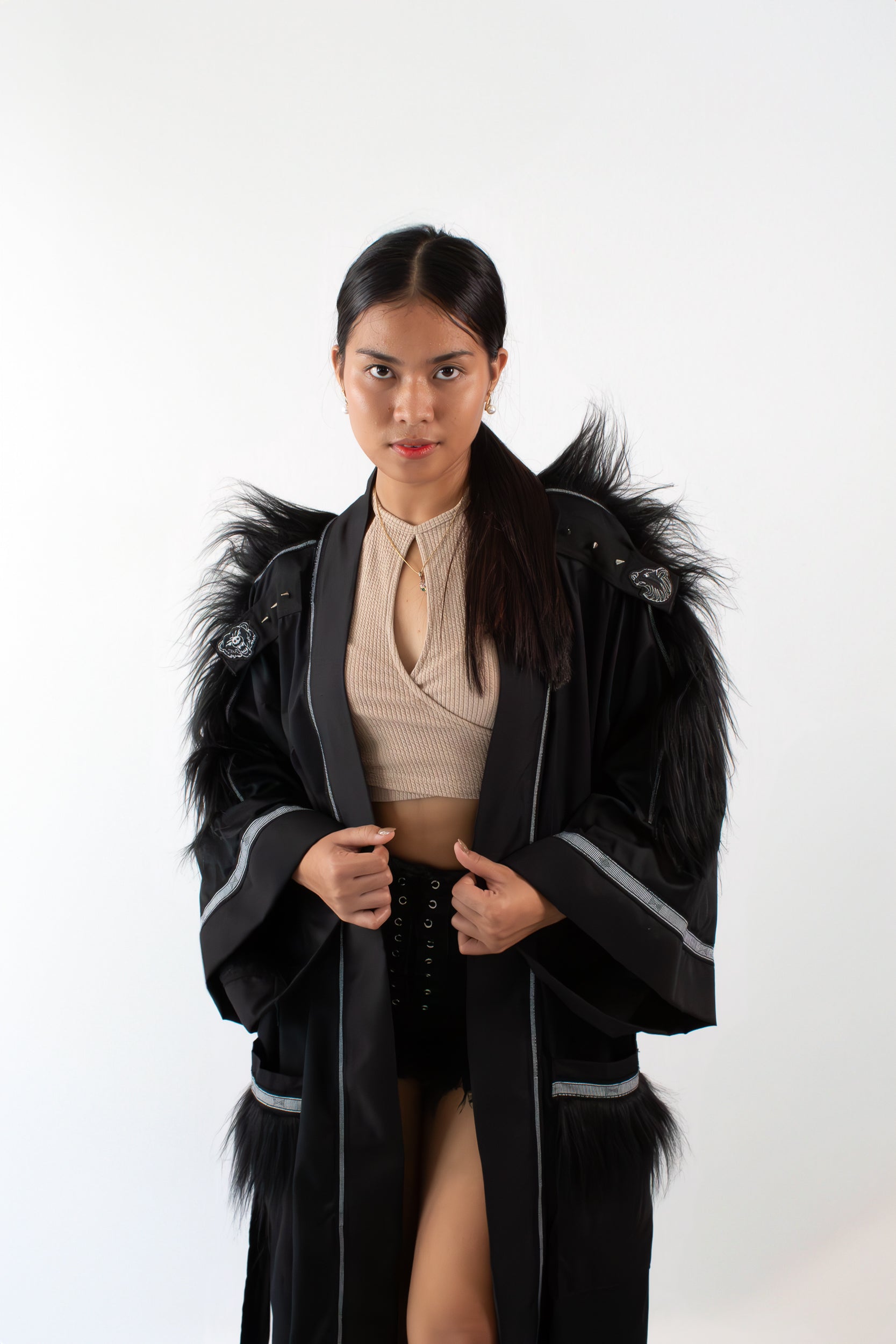 ✦ Oso Berlin - Ferocious Black Bear Kimono with Hand-Woven Fabric, Faux Fur & Embroidery