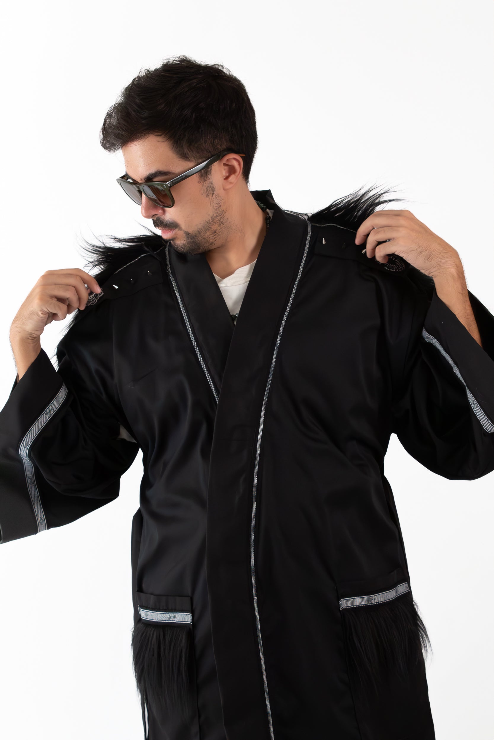 ✦ Oso Berlin - Ferocious Black Bear Kimono with Hand-Woven Fabric, Faux Fur & Embroidery