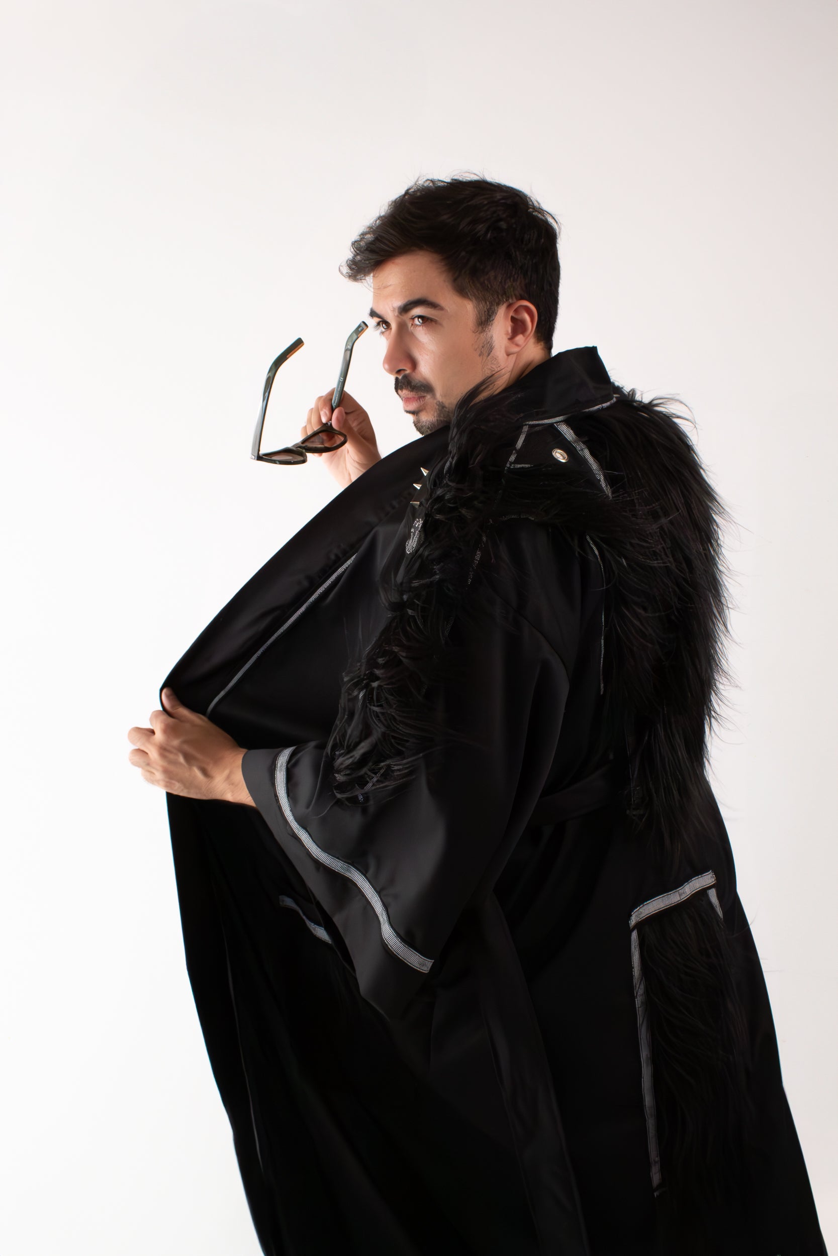 ✦ Oso Berlin - Ferocious Black Bear Kimono with Hand-Woven Fabric, Faux Fur & Embroidery