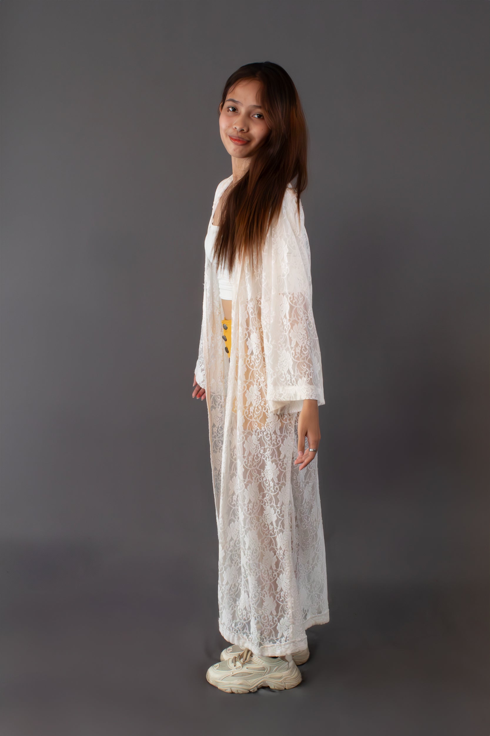 ✦ Lace Grace - Leichte Spitzenkimonos mit Kapuze