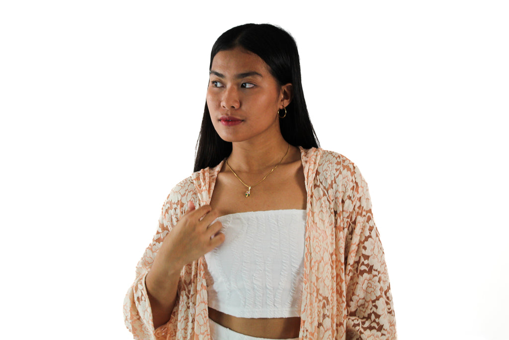 ✦ Lace Grace - Leichte Spitzenkimonos mit Kapuze