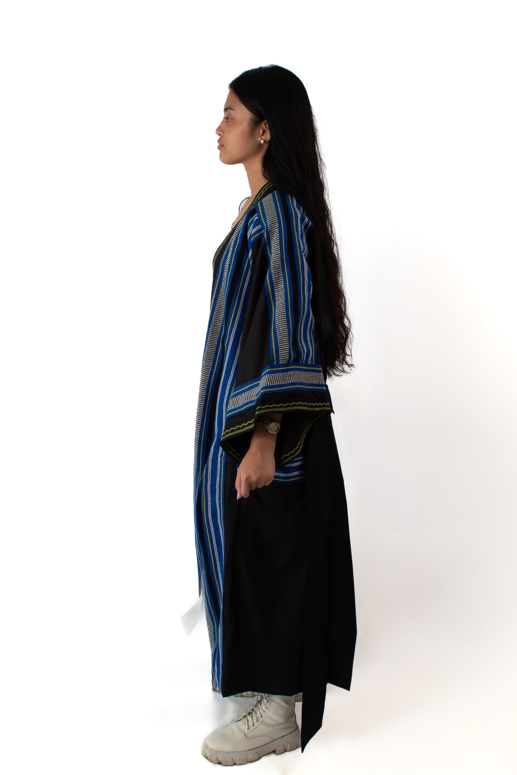 ✦ Baguio Asul – Kraftvoller blauer Kimono mit authentischem philippinischen handgewebten Stoff