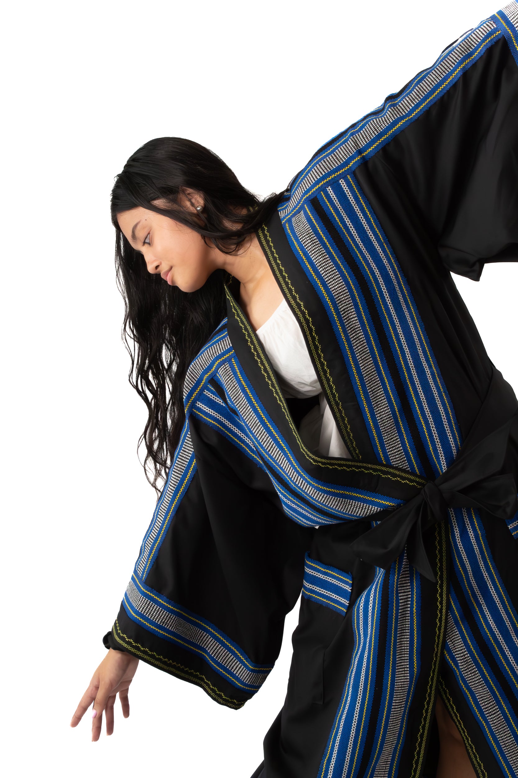 ✦ Baguio Asul – Kraftvoller blauer Kimono mit authentischem philippinischen handgewebten Stoff