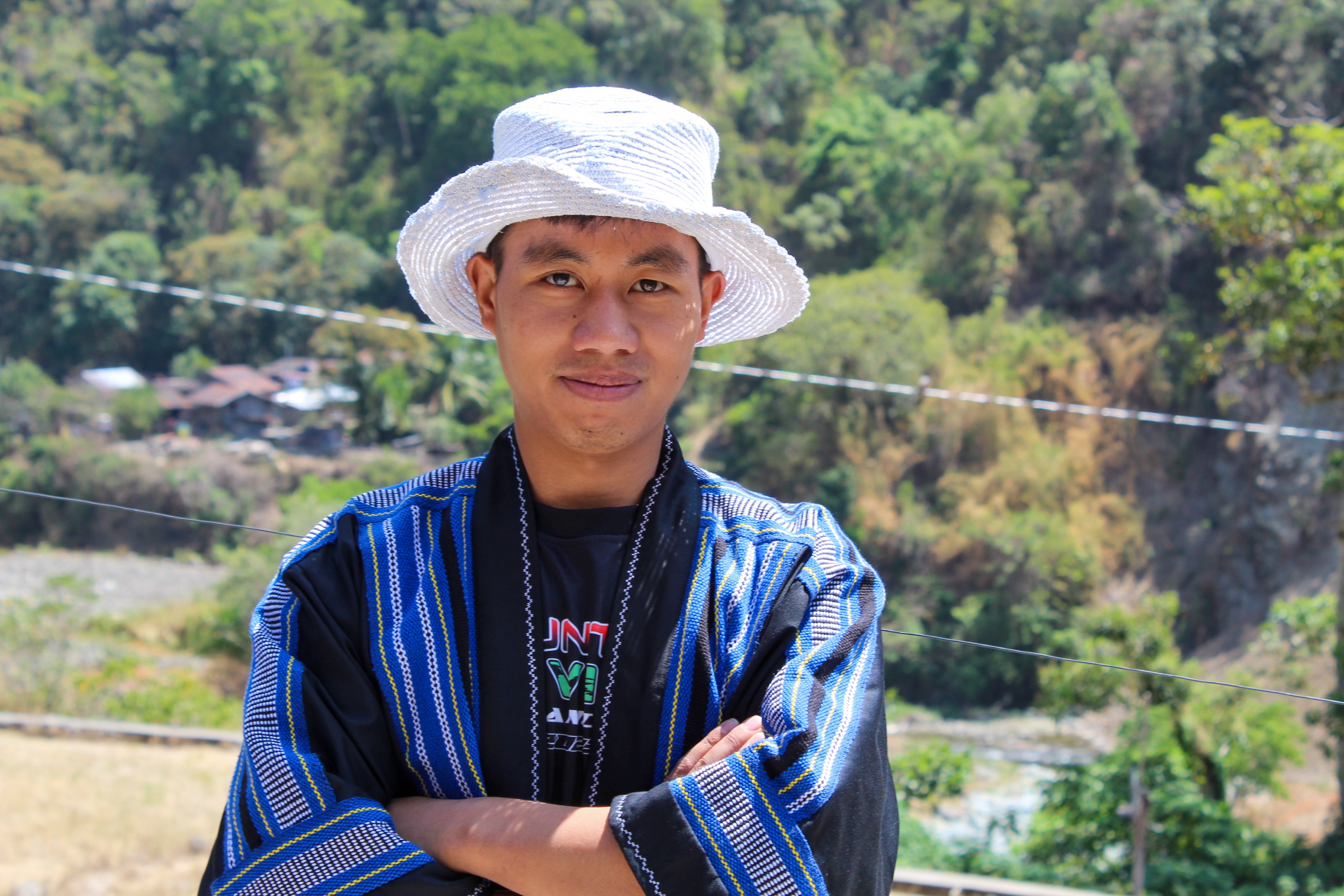 ✦ Baguio Asul – Kraftvoller blauer Kimono mit authentischem philippinischen handgewebten Stoff