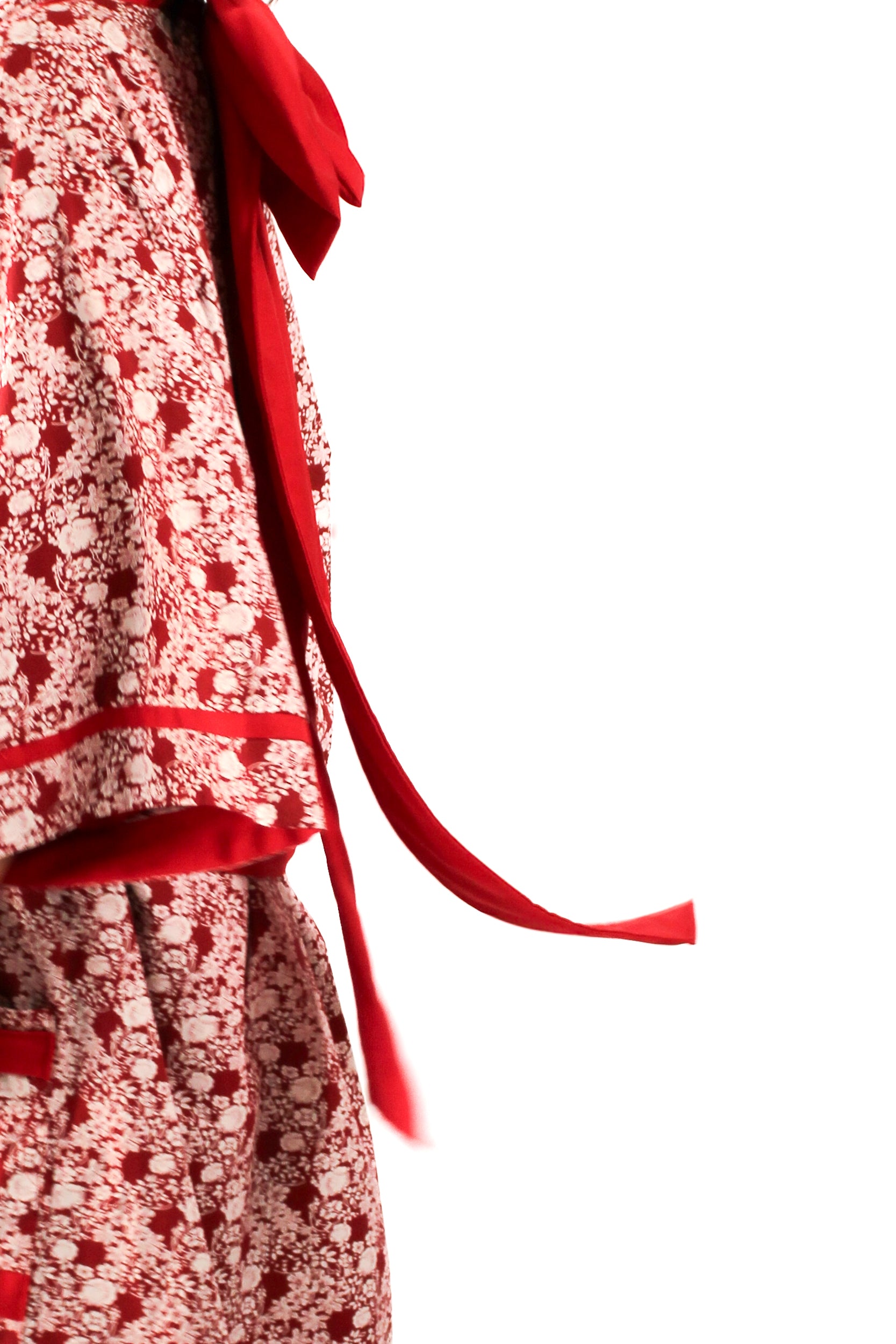 ✦ Twin Blooms - Reversible Floral Red Kimono with Large Ribbon on Back