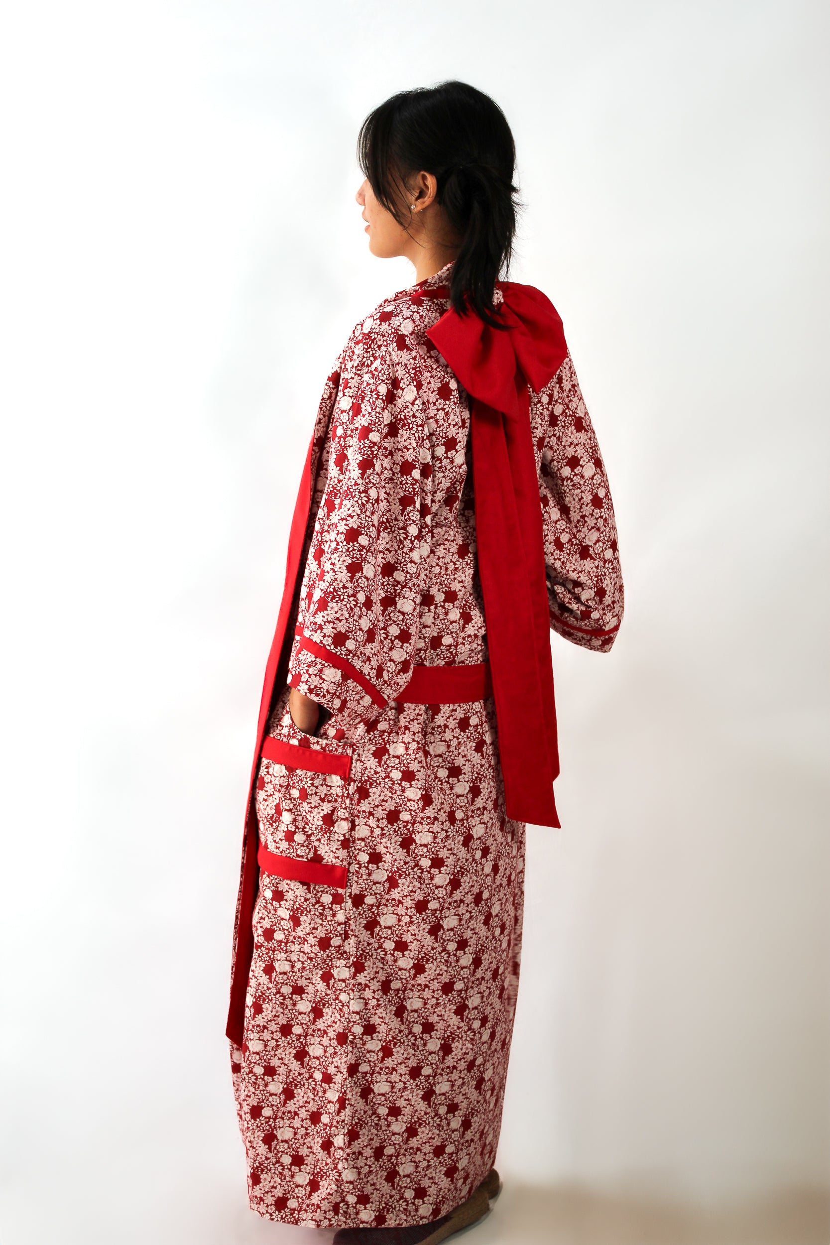 ✦ Twin Blooms - Reversible Floral Red Kimono with Large Ribbon on Back