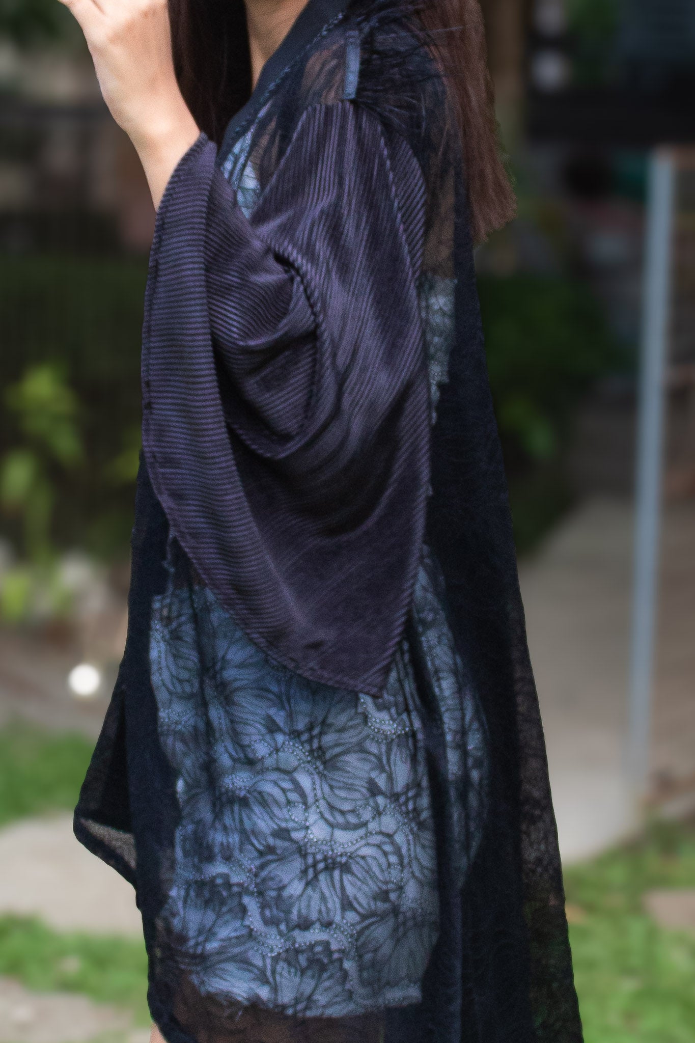 ✦ Feather Eclipse – Black Sheer Lace Kimono with Pleated Sleeves and Feathered Shoulders