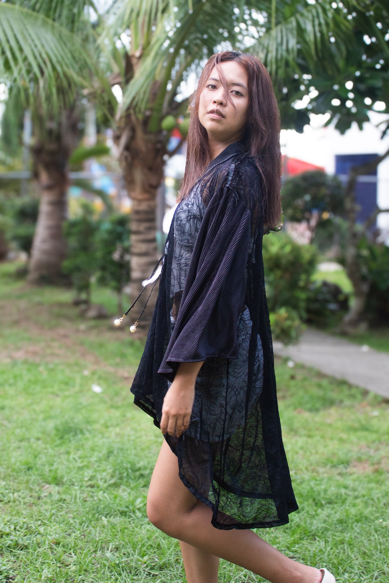 ✦ Feather Eclipse – Black Sheer Lace Kimono with Pleated Sleeves and Feathered Shoulders