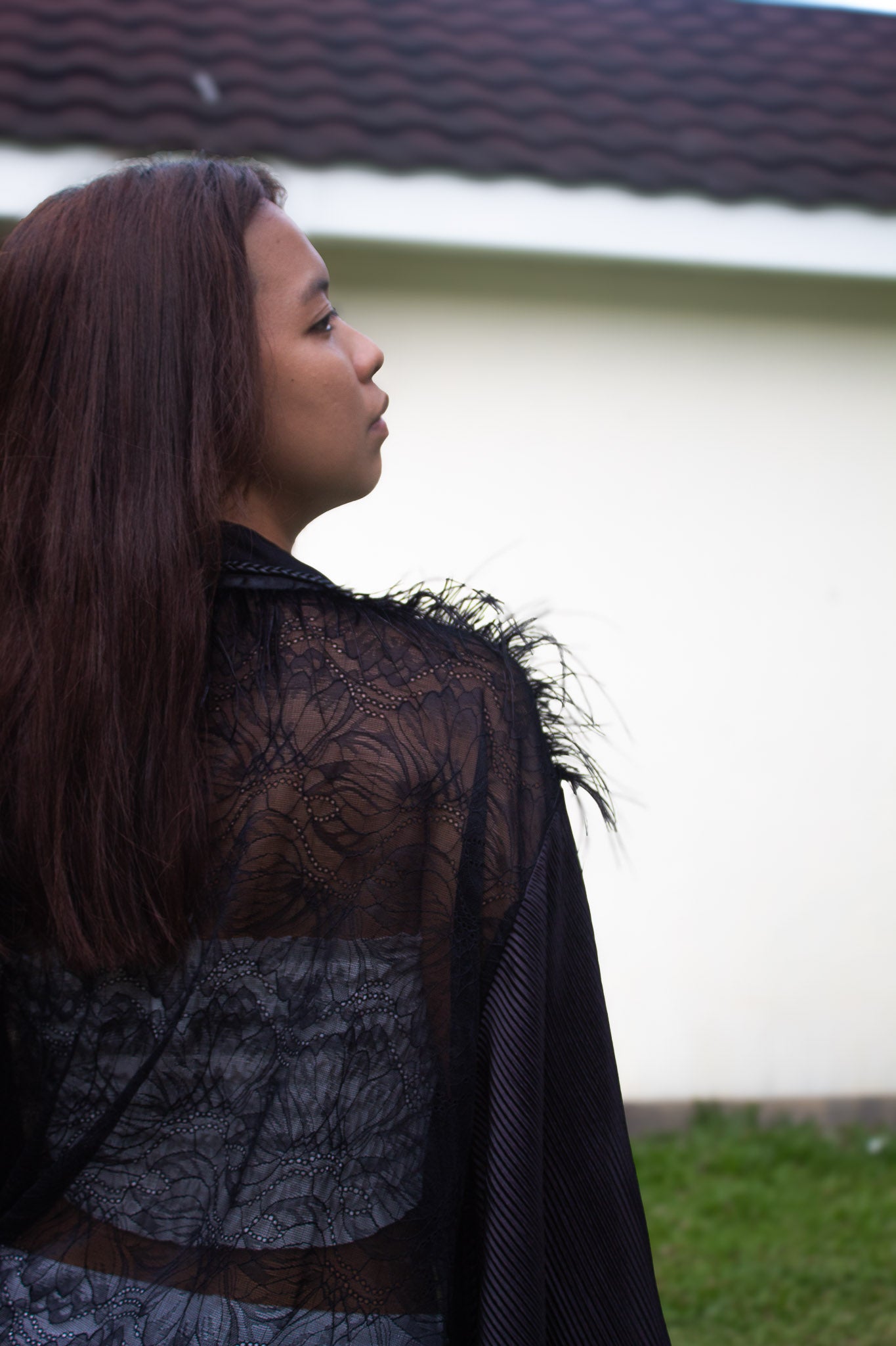 ✦ Feather Eclipse – Black Sheer Lace Kimono with Pleated Sleeves and Feathered Shoulders