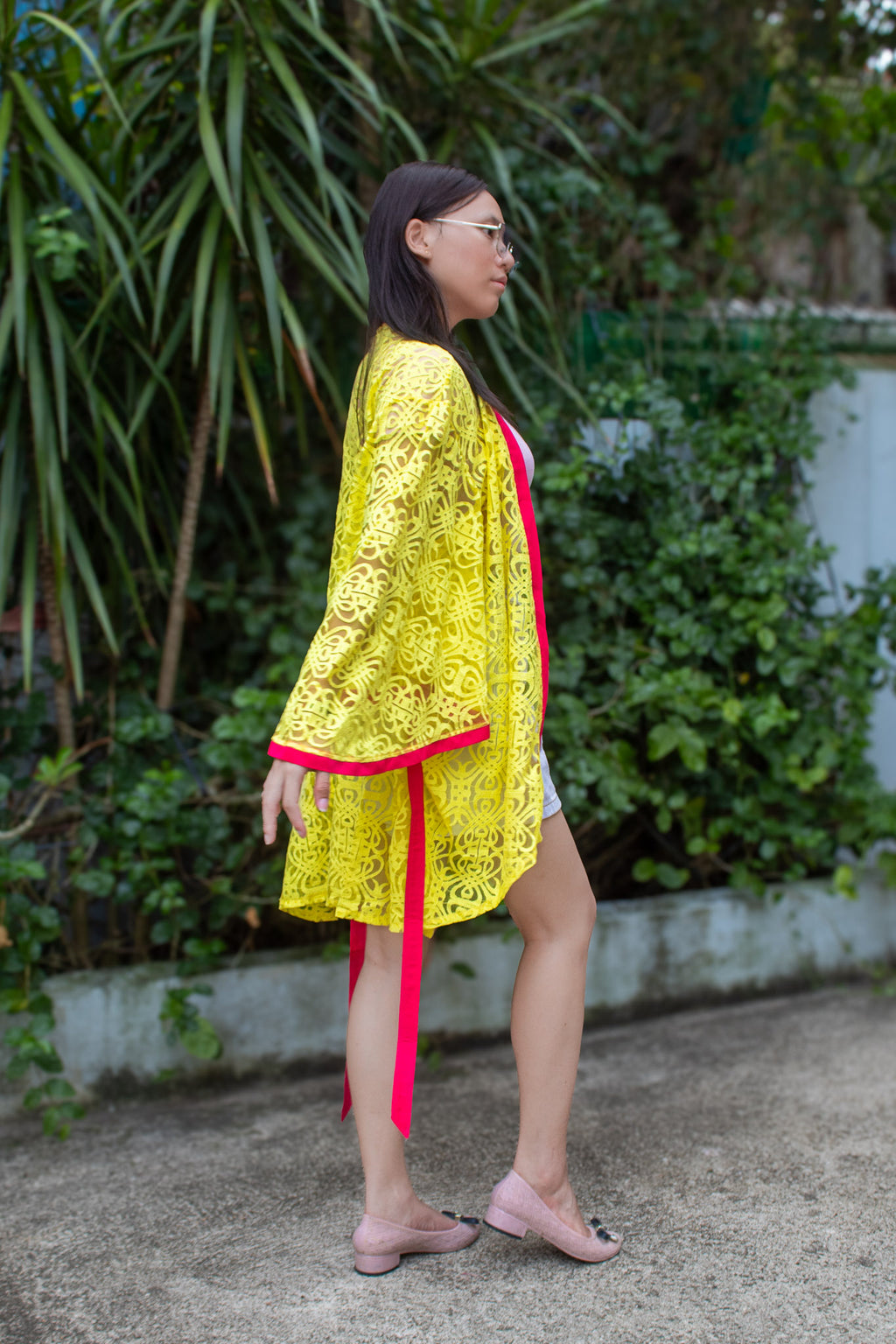 ✦ Citrus Zest – Vibrant Yellow Lace Kimono with Colored Accents and Intricate Pattern