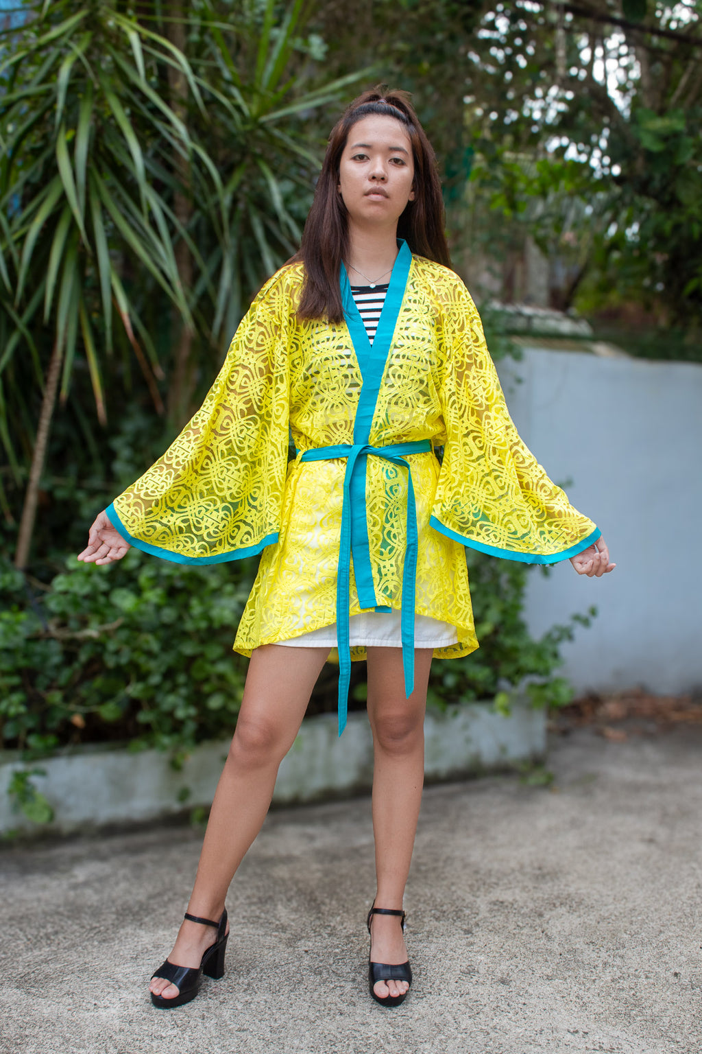 ✦ Citrus Zest – Vibrant Yellow Lace Kimono with Colored Accents and Intricate Pattern