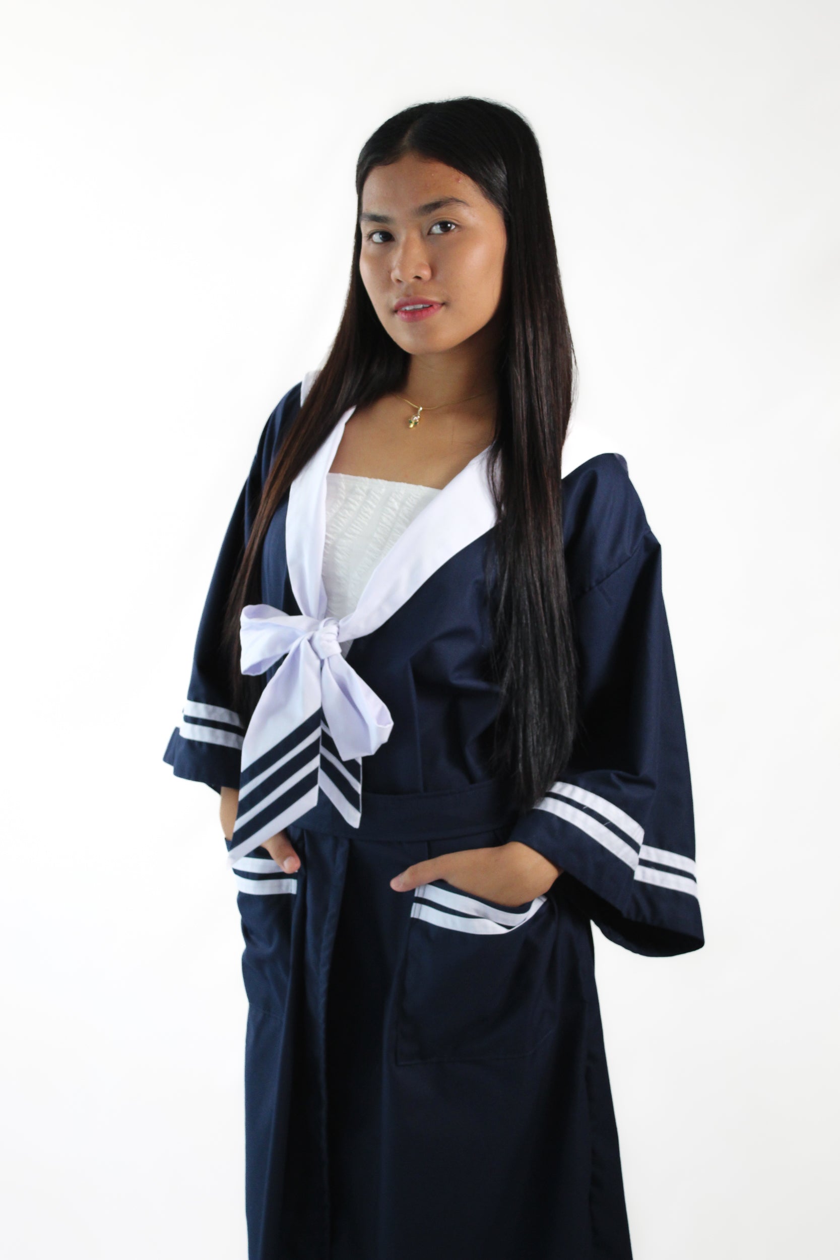 ✦ Valor's Echo - Marineblauer und weißer Kimono im Matrosenstil mit „Daumen hoch“-Stickerei 