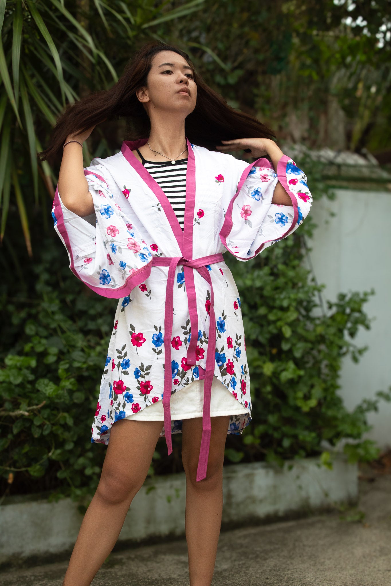 ✦ Bloomtrail Butterfly (Short) – White Cotton Kimono with Floral Motifs in Matching Accents and Butterfly Sleeves
