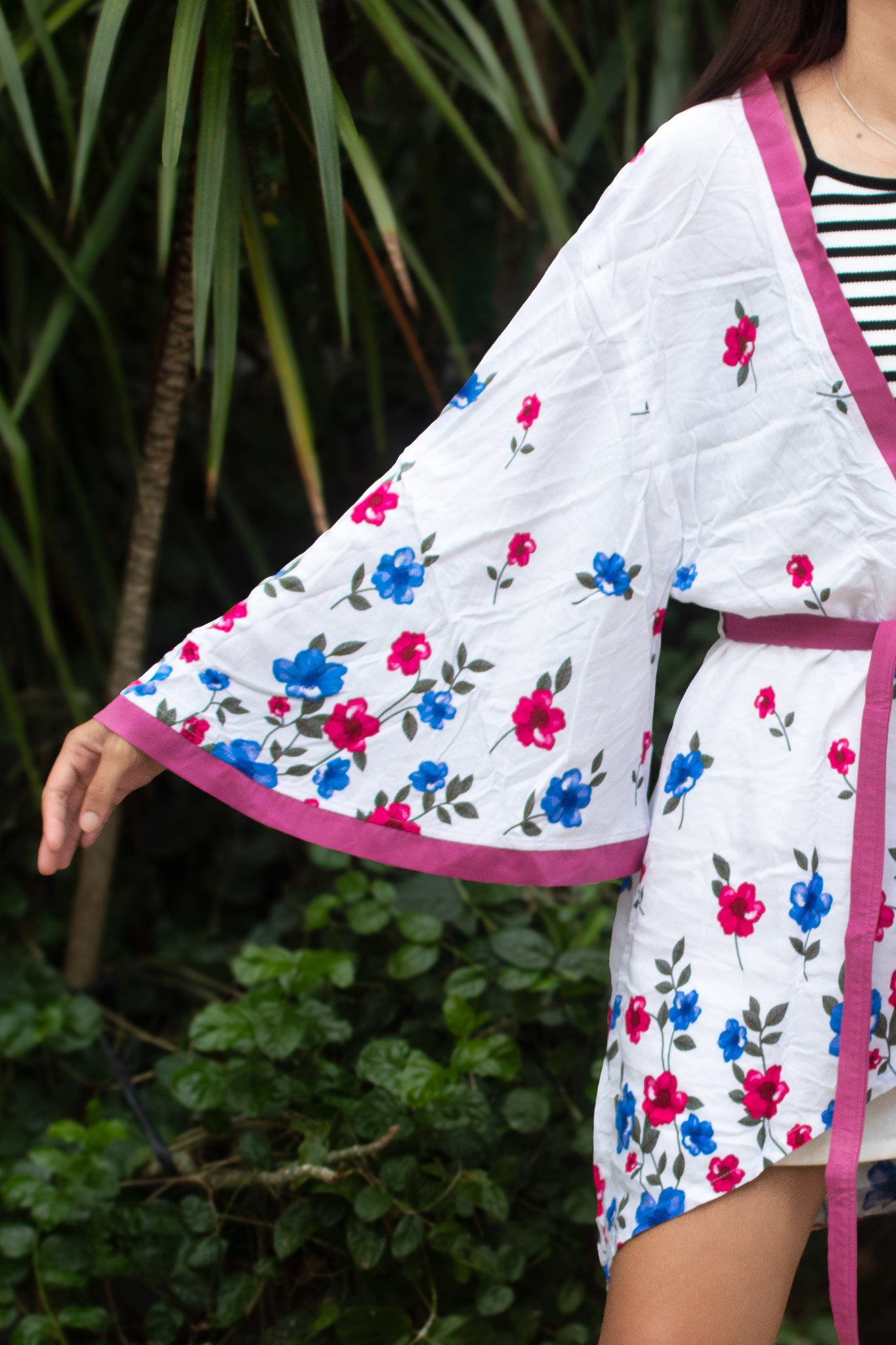 ✦ Bloomtrail Butterfly (Short) – White Cotton Kimono with Floral Motifs in Matching Accents and Butterfly Sleeves