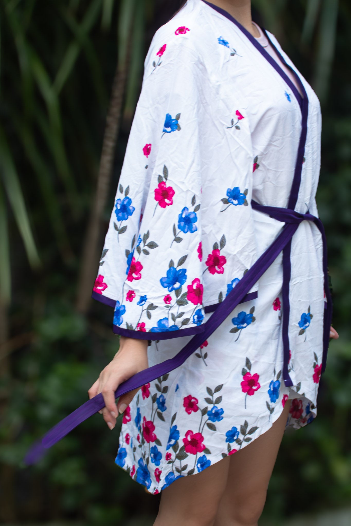 ✦ Bloomtrail Butterfly (Short) – White Cotton Kimono with Floral Motifs in Matching Accents and Butterfly Sleeves