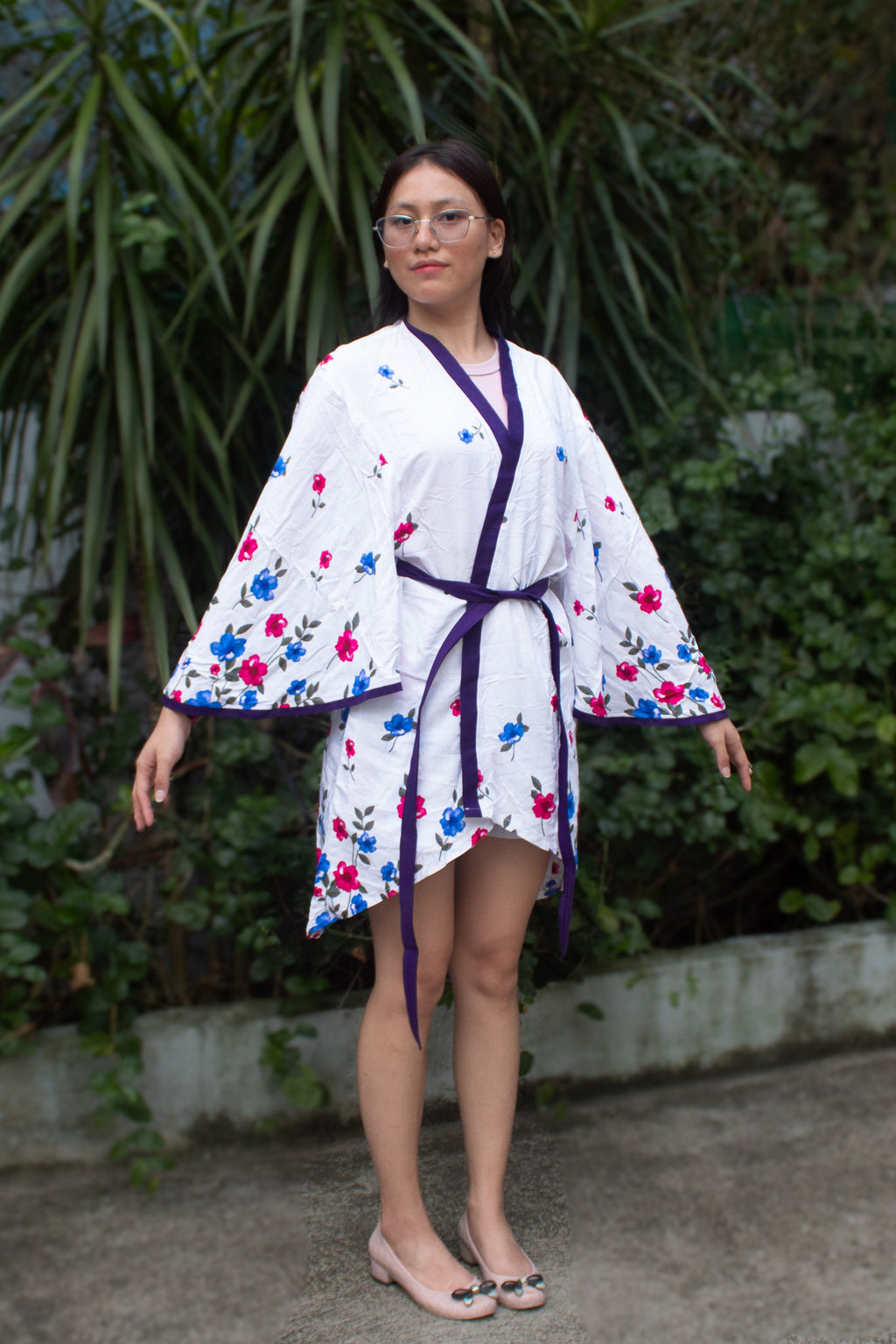 ✦ Bloomtrail Butterfly (Short) – White Cotton Kimono with Floral Motifs in Matching Accents and Butterfly Sleeves