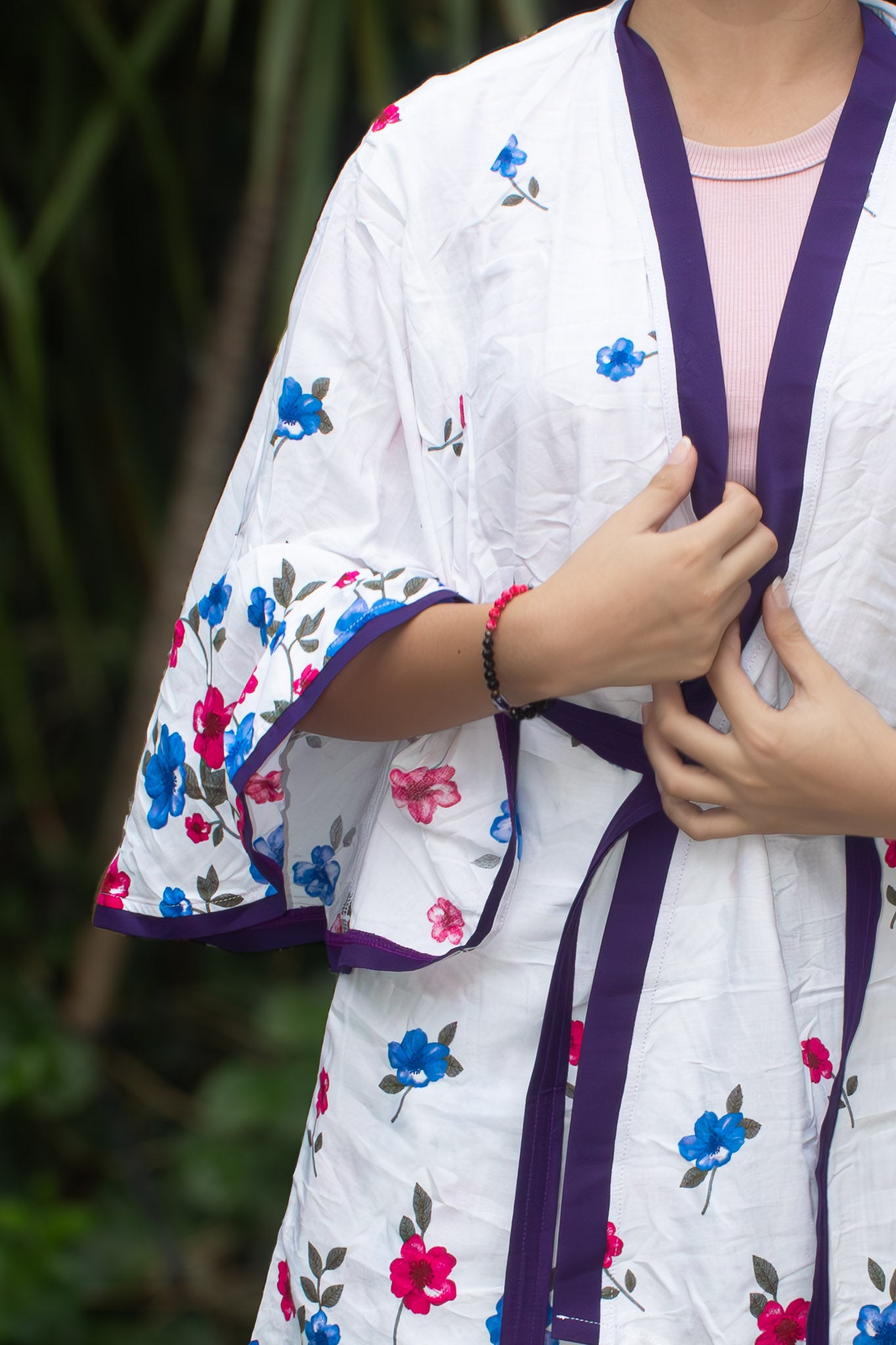 ✦ Bloomtrail Butterfly (Short) – White Cotton Kimono with Floral Motifs in Matching Accents and Butterfly Sleeves