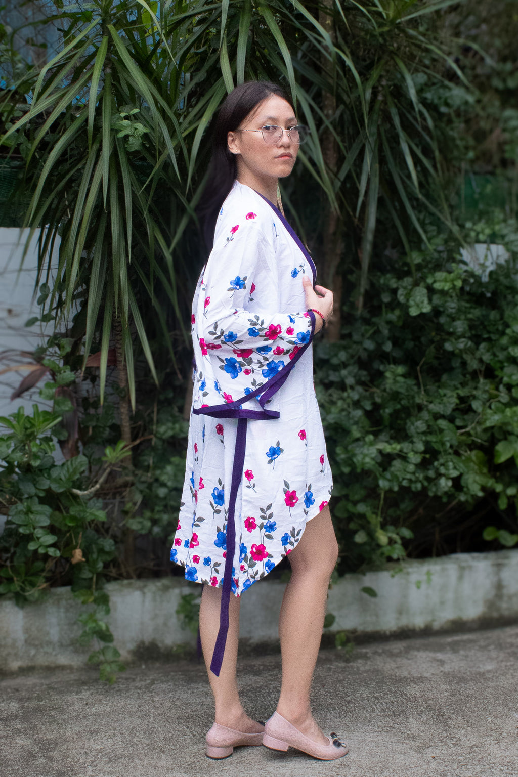 ✦ Bloomtrail Butterfly (Short) – White Cotton Kimono with Floral Motifs in Matching Accents and Butterfly Sleeves