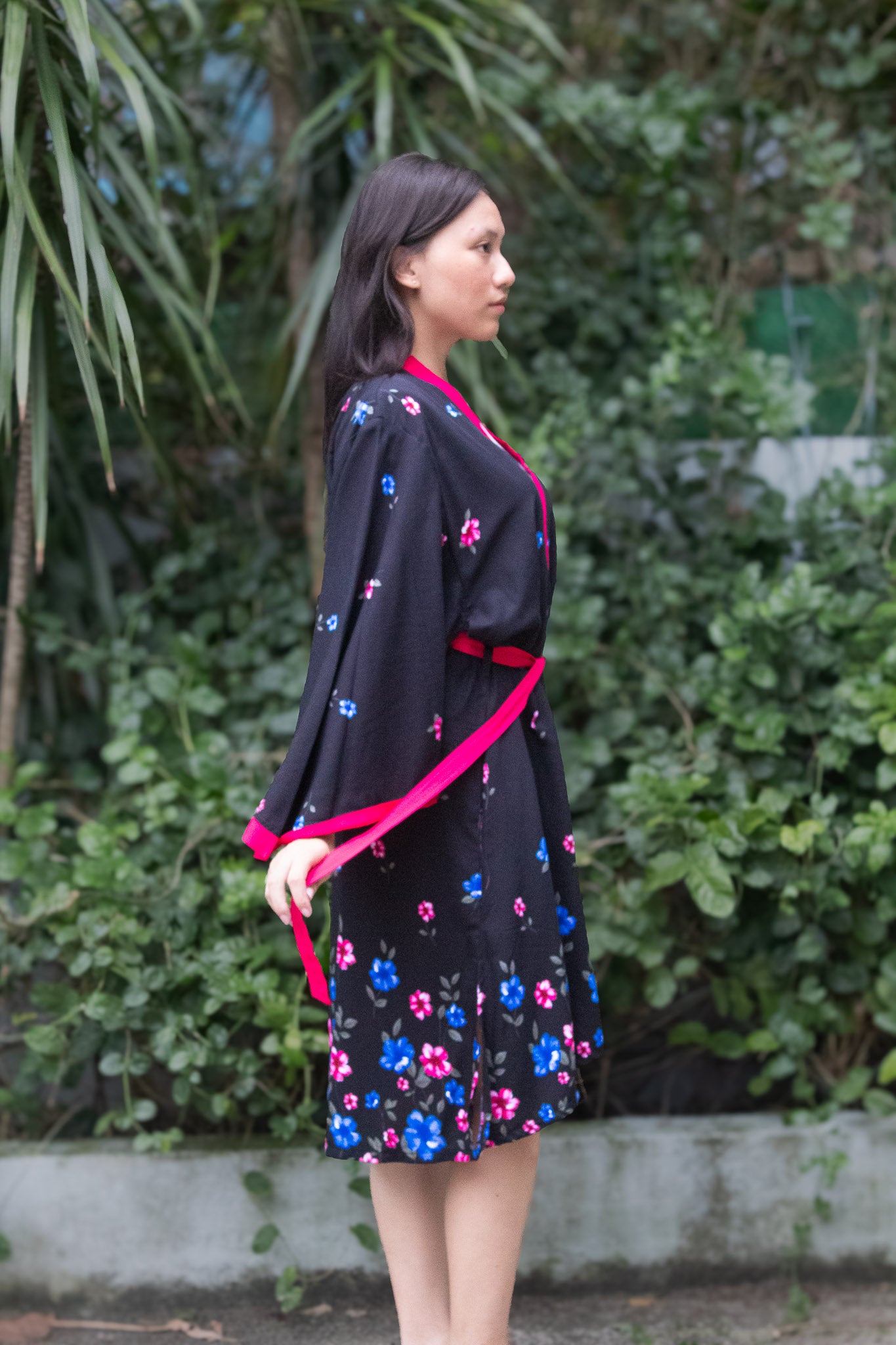 ✦ Midnight Florescence – Floral-Printed Black Cotton Kimono