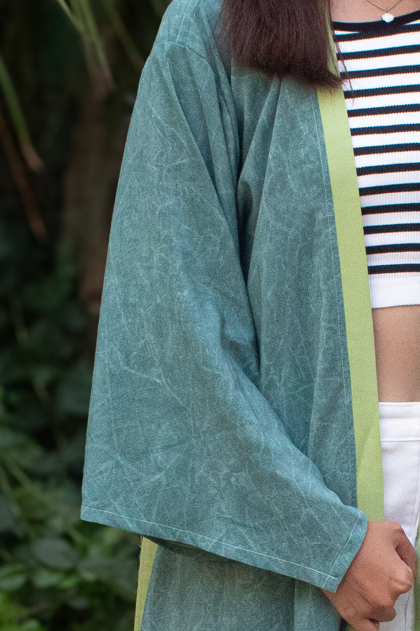 ✦ Marble Mornings – Mid-Length Marbled Teal Cotton Kimono in Crisp Olive Edge Trim