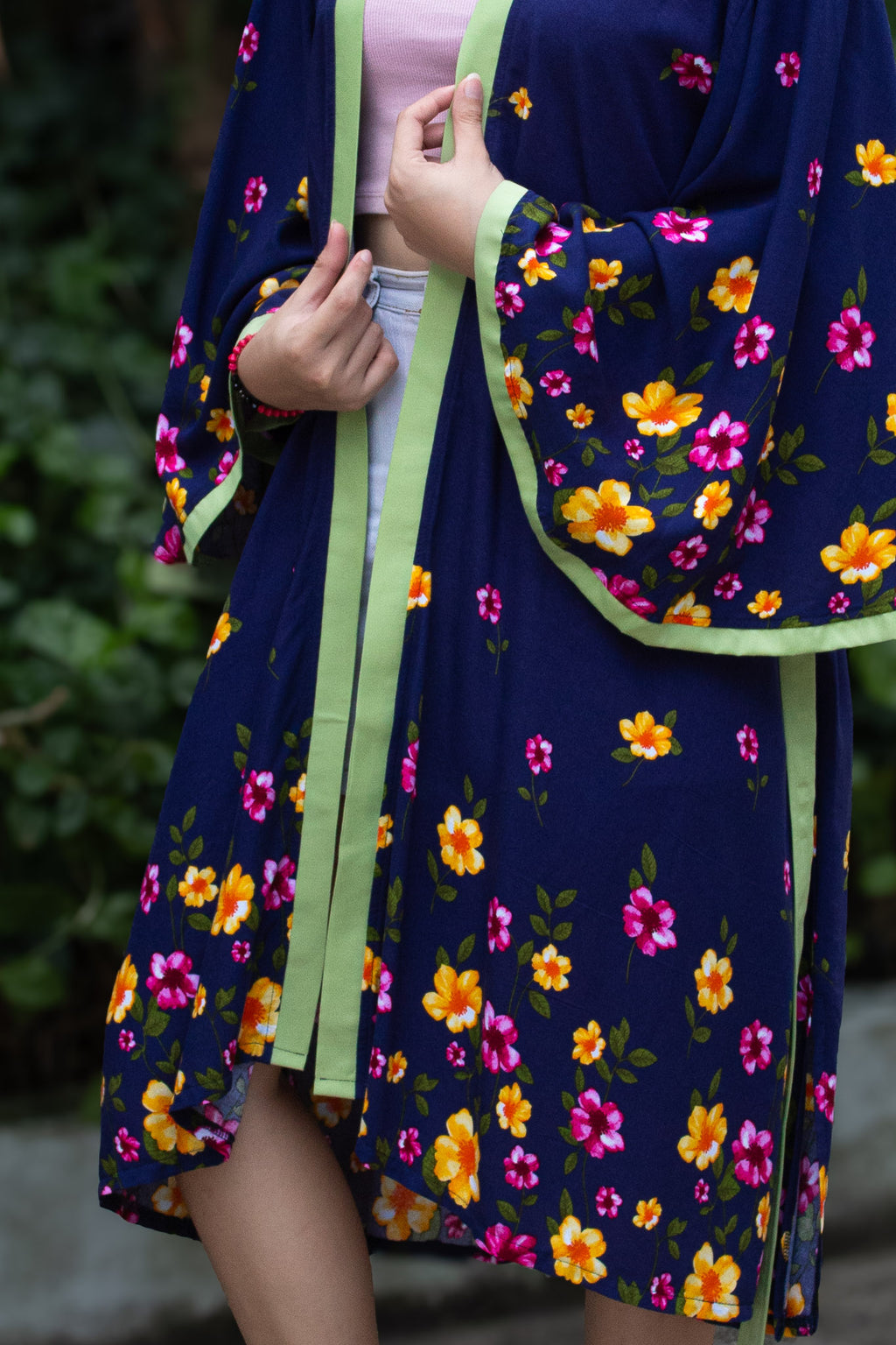 ✦ Midnight Petal Butterfly – Super Soft Navy Blue Floral Cotton Kimono with Butterfly-Sleeves