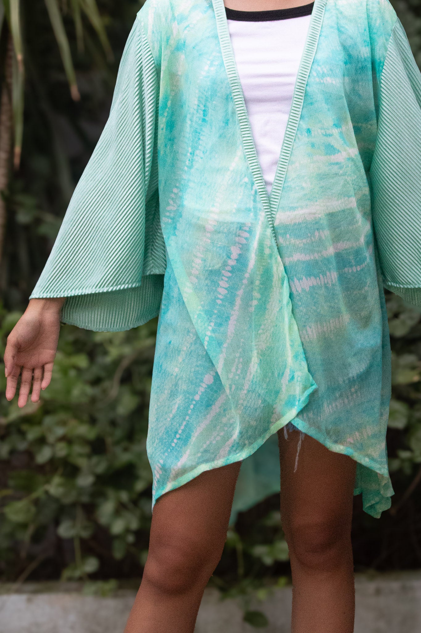✦ Seafoam Flow – Ozeanischer Mint-Chiffon-Kimono mit plissierten Mint-Ärmeln