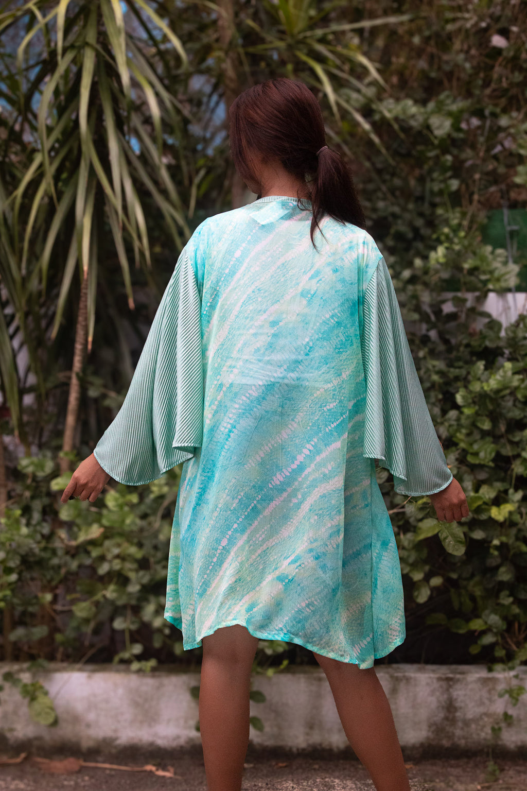 ✦ Seafoam Flow – Ozeanischer Mint-Chiffon-Kimono mit plissierten Mint-Ärmeln