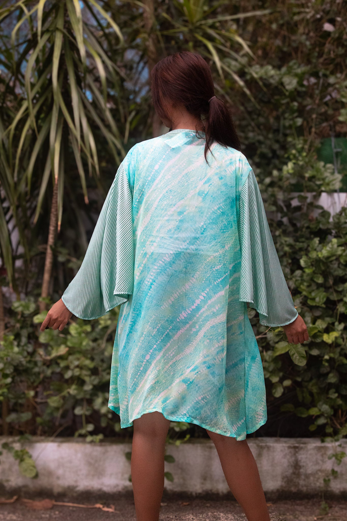 ✦ Seafoam Flow – Ozeanischer Mint-Chiffon-Kimono mit plissierten Mint-Ärmeln