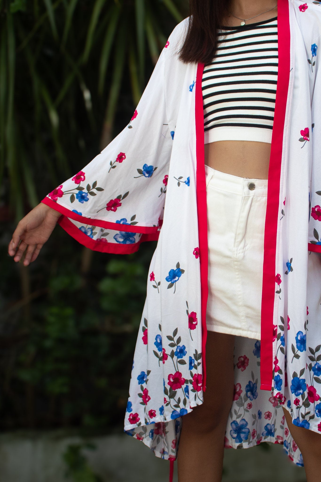 ✦ Bloomtrail Butterfly (Mid-Length) – White Cotton Kimono with Floral Motifs in Matching Accents and Butterfly Sleeves