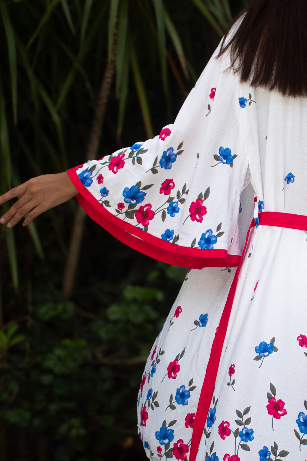 ✦ Bloomtrail Butterfly (Mid-Length) – White Cotton Kimono with Floral Motifs in Matching Accents and Butterfly Sleeves