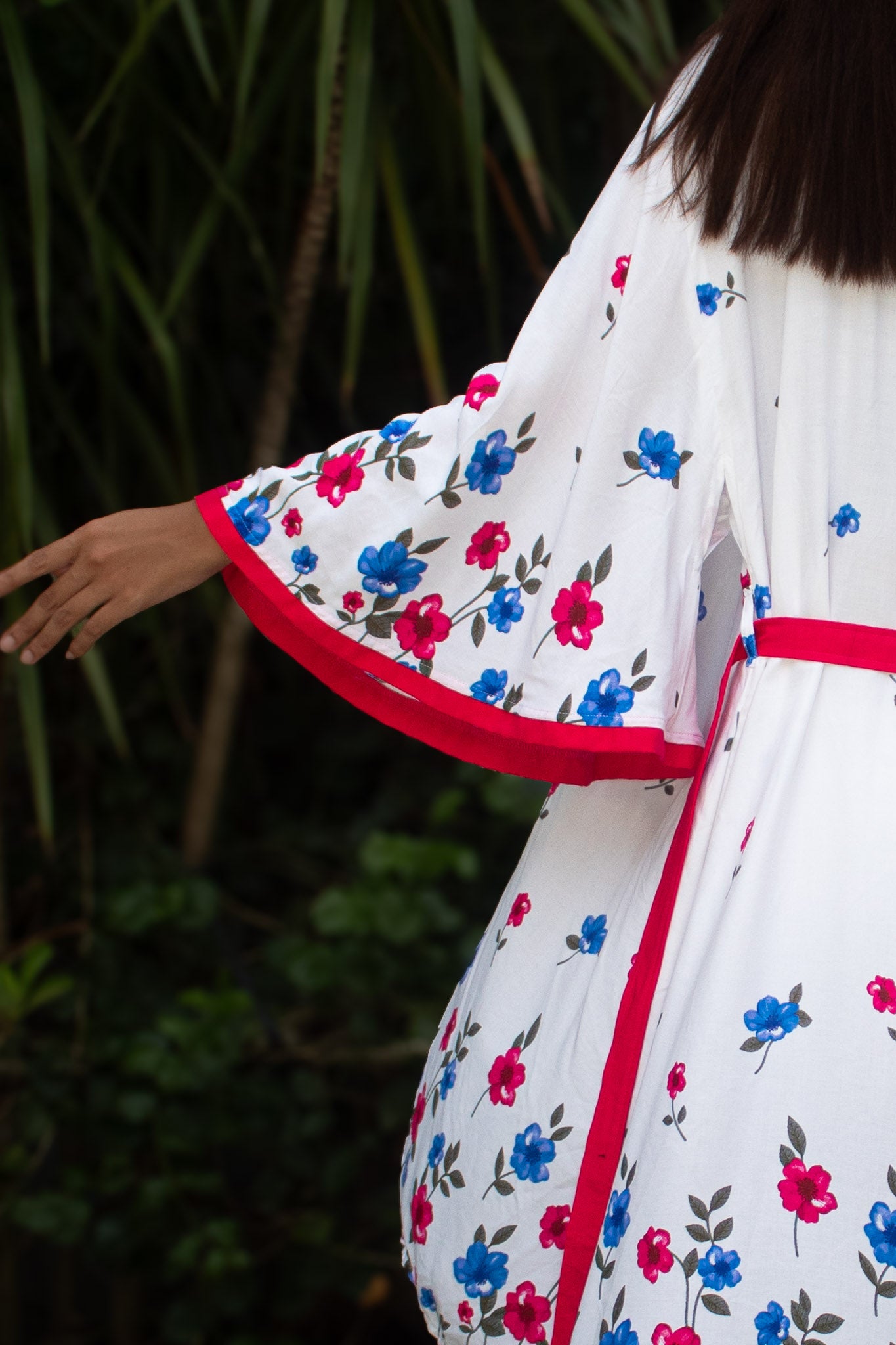 ✦ Bloomtrail Butterfly (Mid-Length) – White Cotton Kimono with Floral Motifs in Matching Accents and Butterfly Sleeves